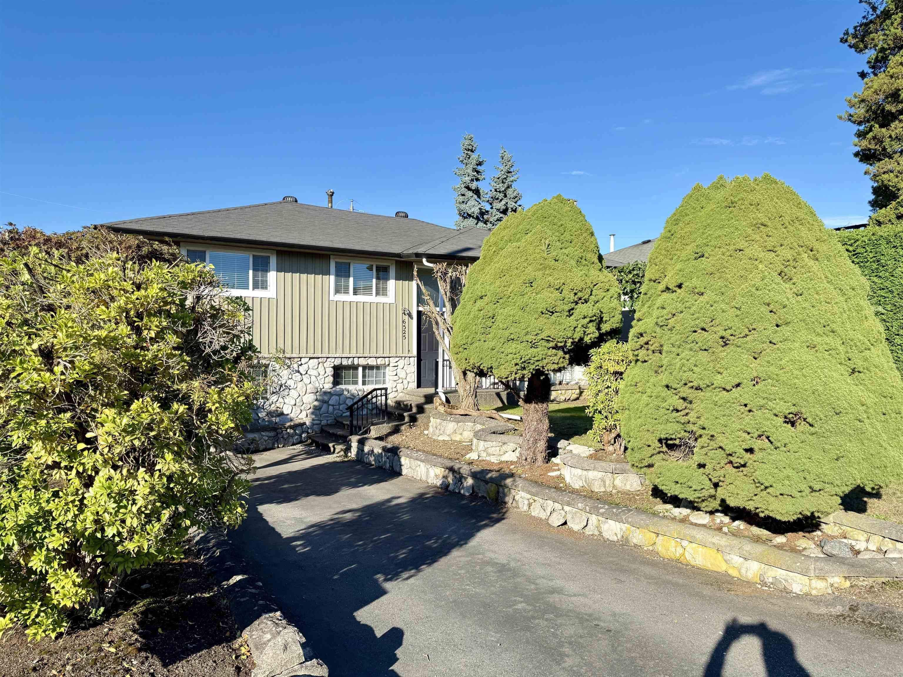 6525 Carnegie Street, Burnaby, V5B 1Y2 — photo 2