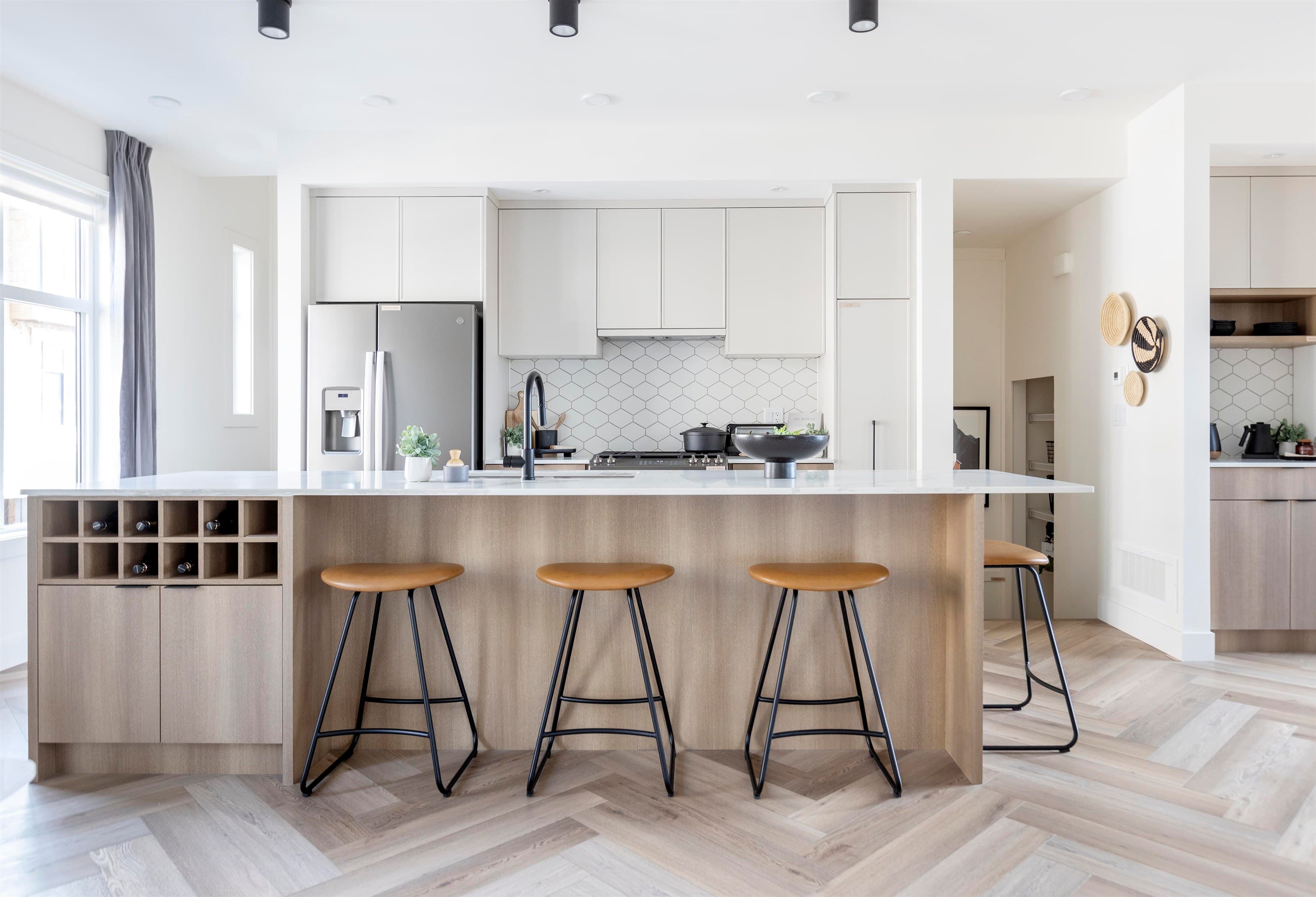 140 - 2350 165 Street, Surrey