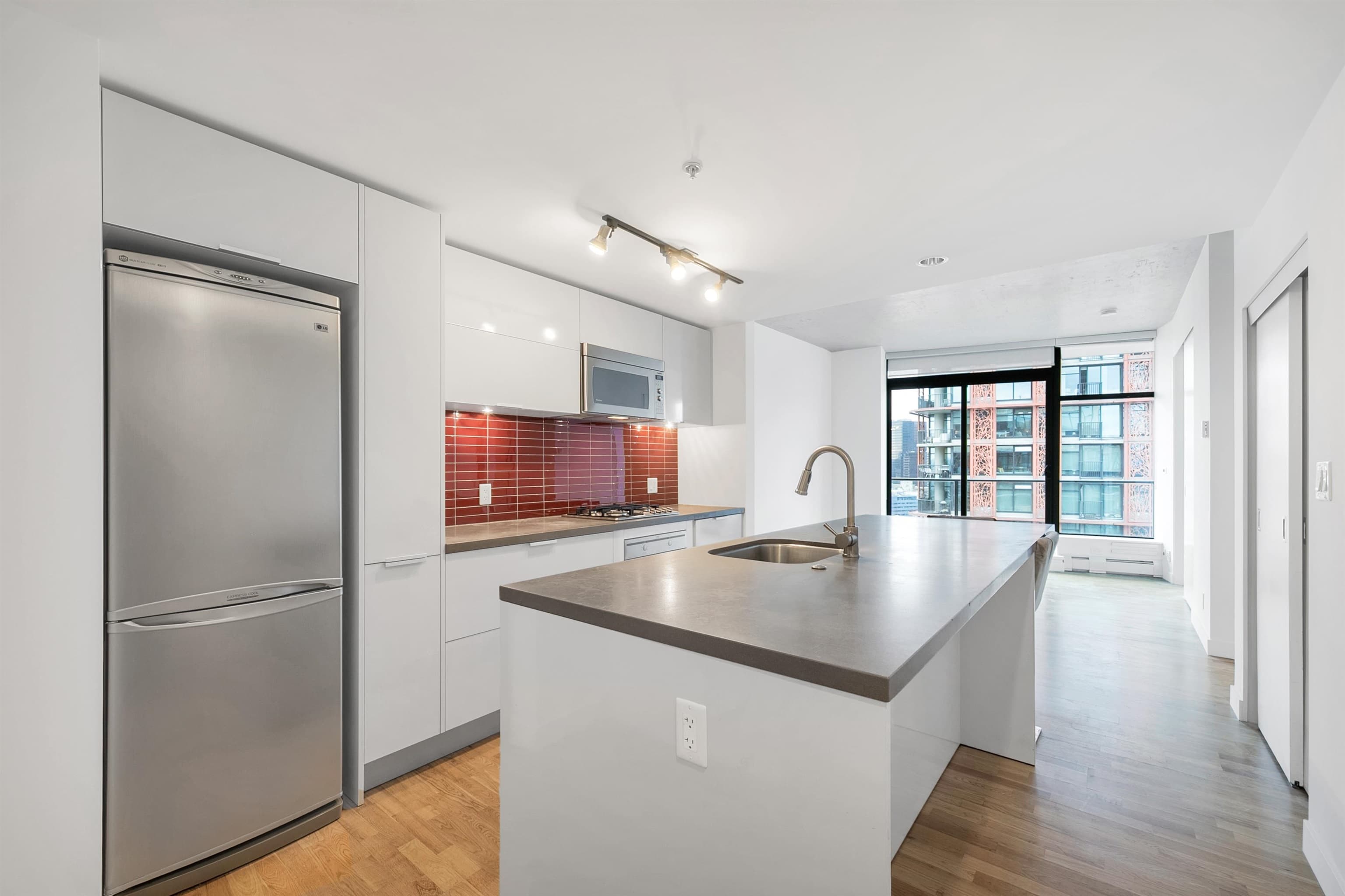 PH7 - 108 W Cordova Street, Vancouver, V6B 0G5 — photo 2