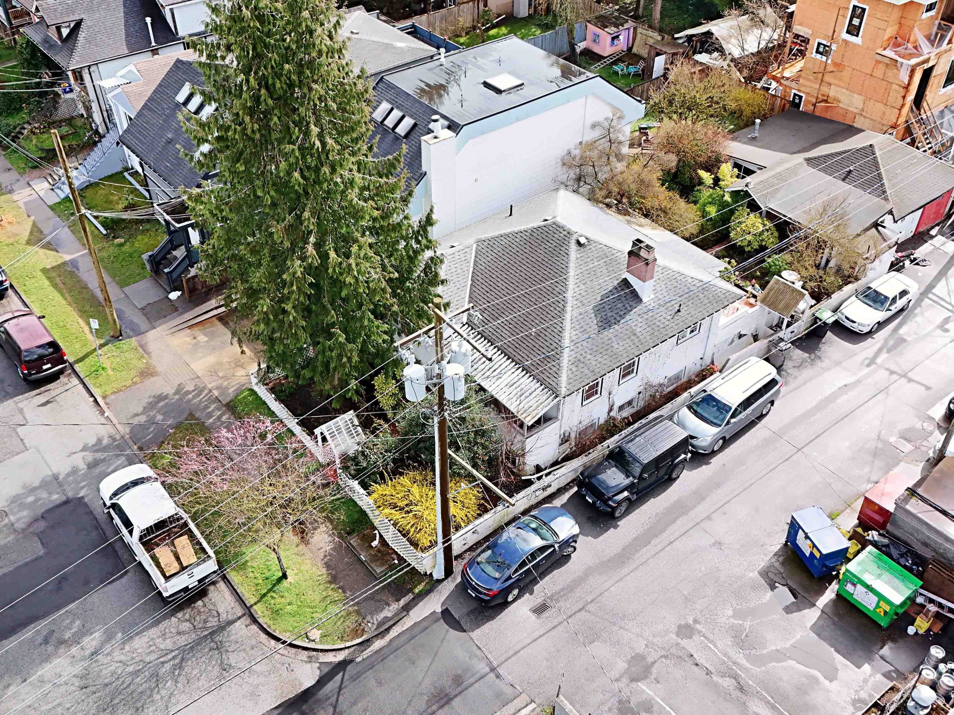 228 E 26th Avenue, Vancouver, V5V 2H3 — photo 1