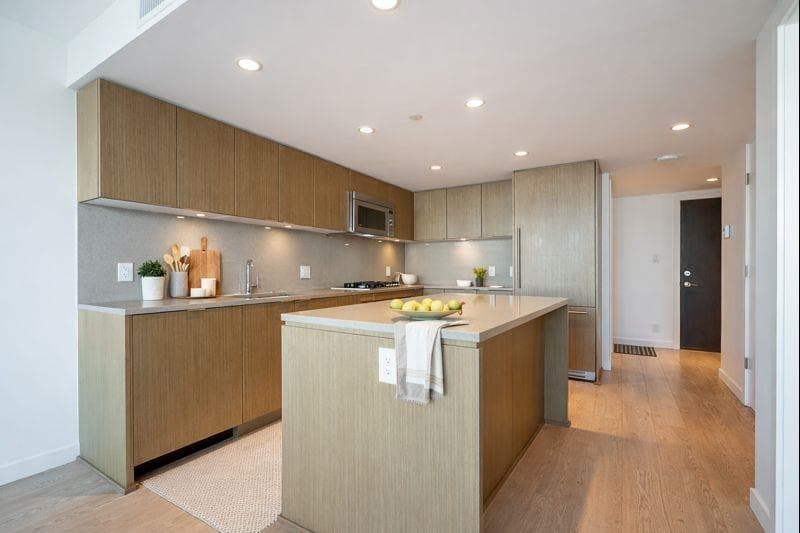 306 - 125 E 14th Street, Vancouver, V7L 0E6 — photo 2