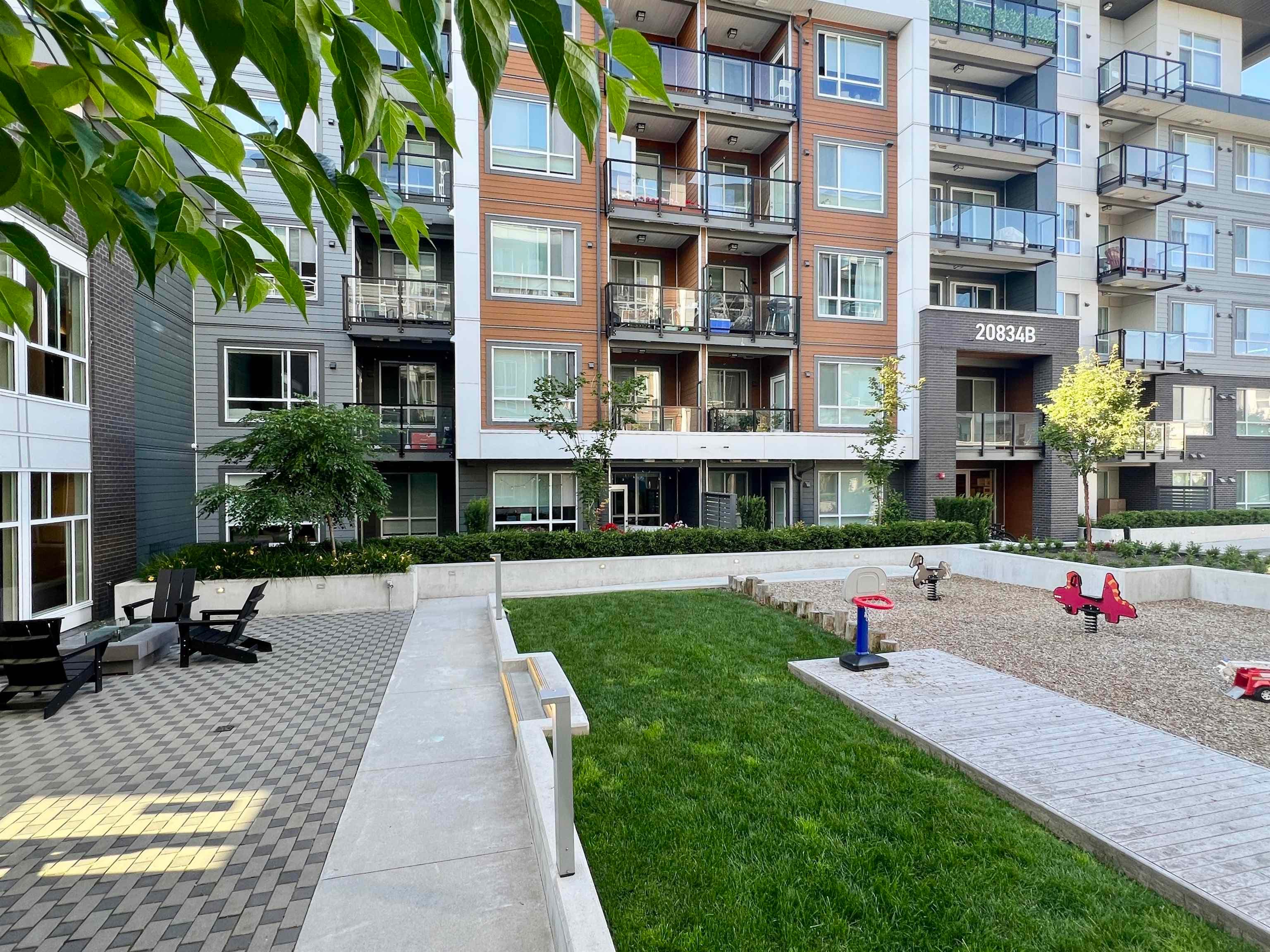 B225 - 20834 80 Avenue, Langley, V2Y 3M6 — photo 2
