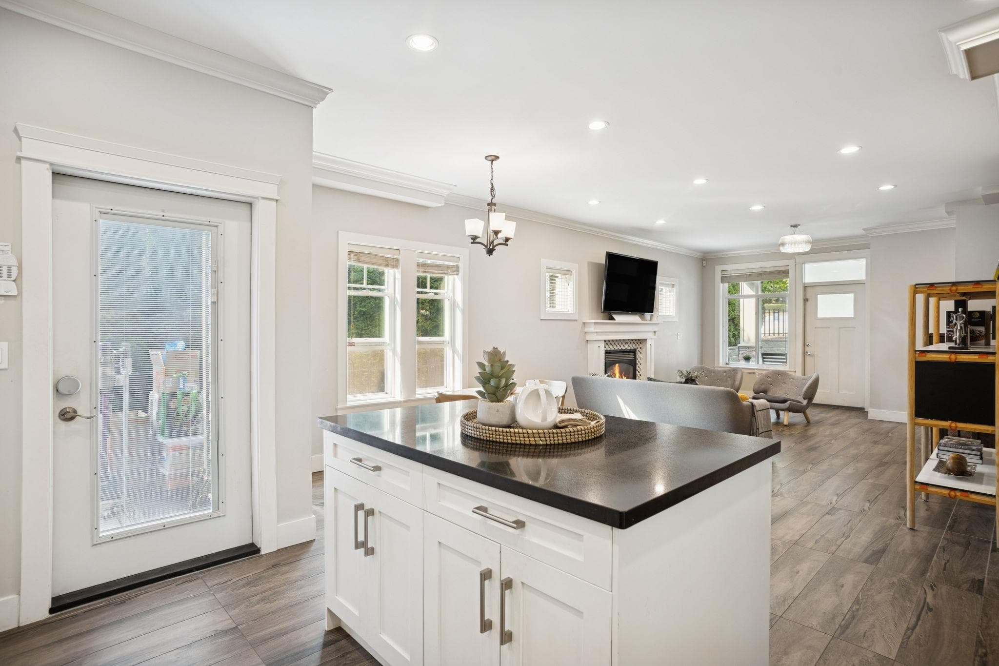 102 - 910 Delestre Avenue, Coquitlam, V3K 2G6 — photo 5