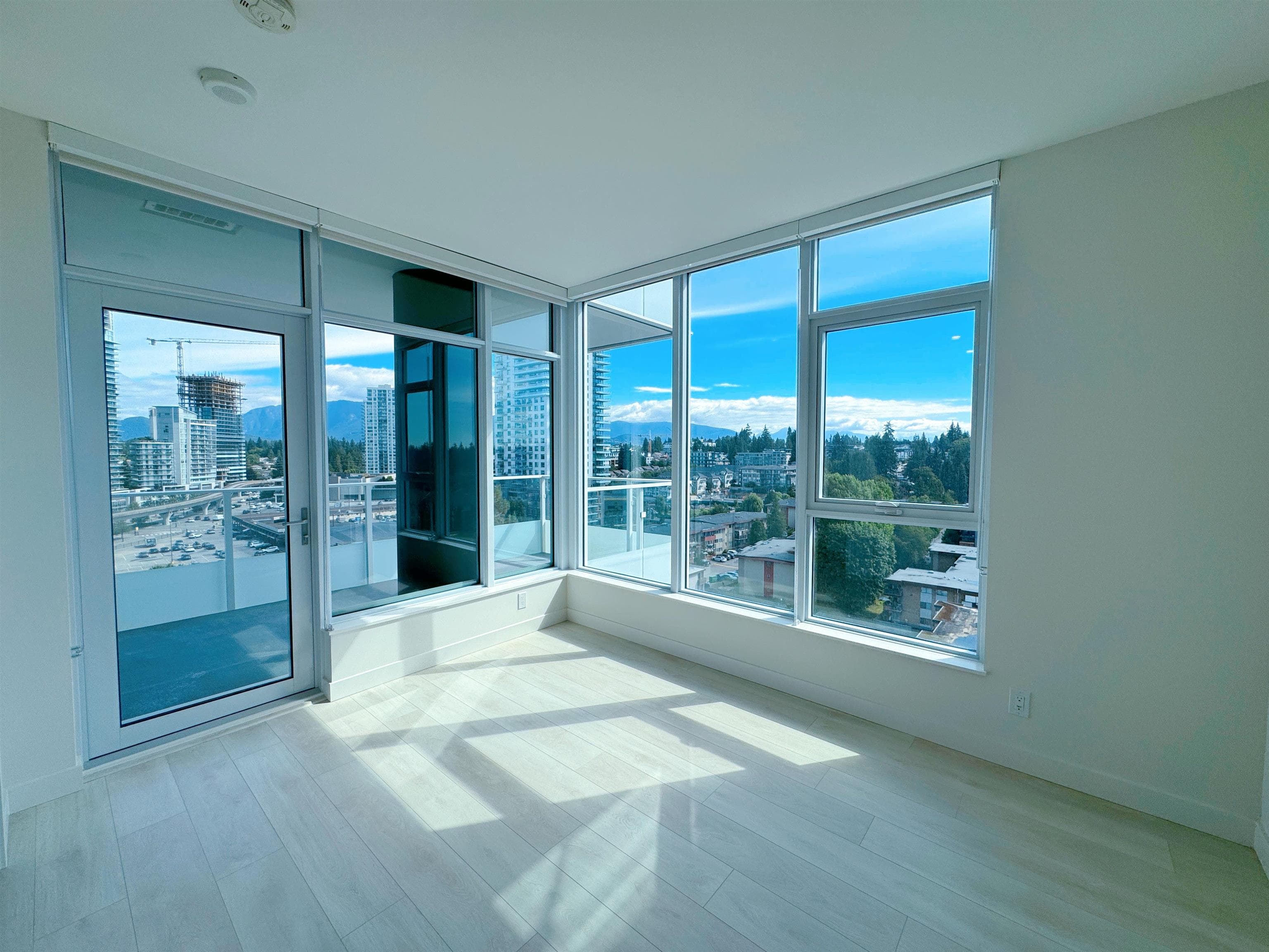 1209 - 537 Cottonwood Avenue, Coquitlam, V3J 0S4 — photo 4