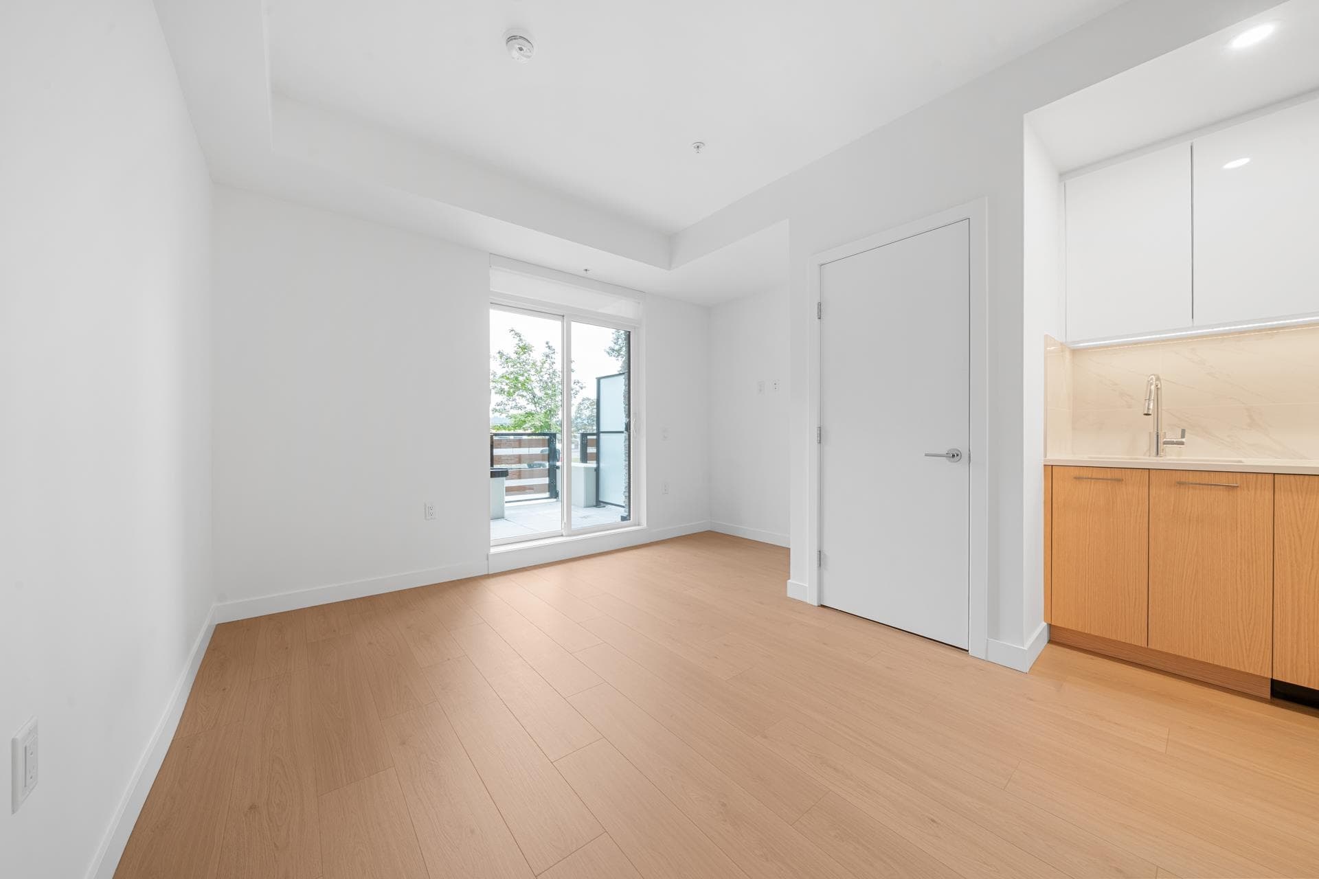 111 - 150 James Road, Port Moody, V3H 2S4 — photo 4