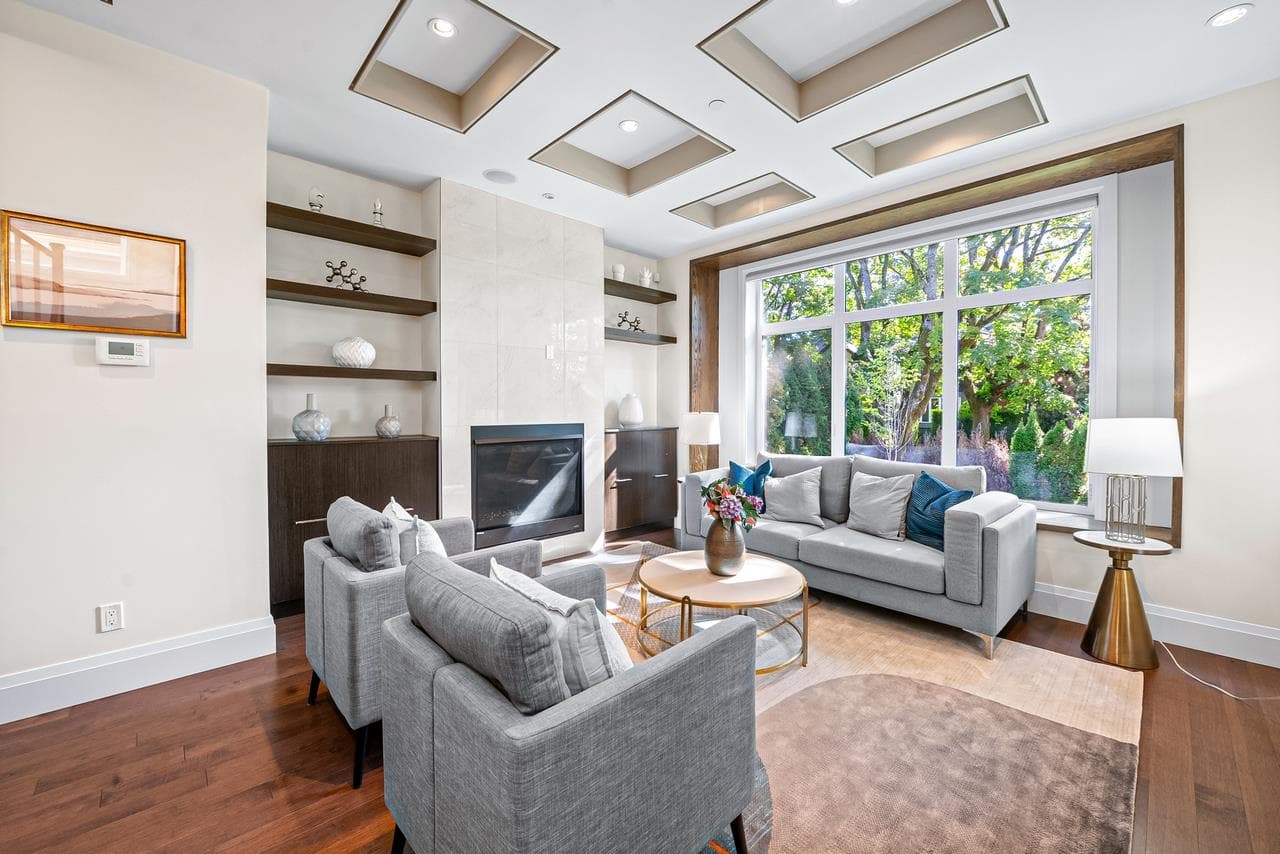 2765 W 15th Avenue, Vancouver, V6K 2Z7 — photo 2