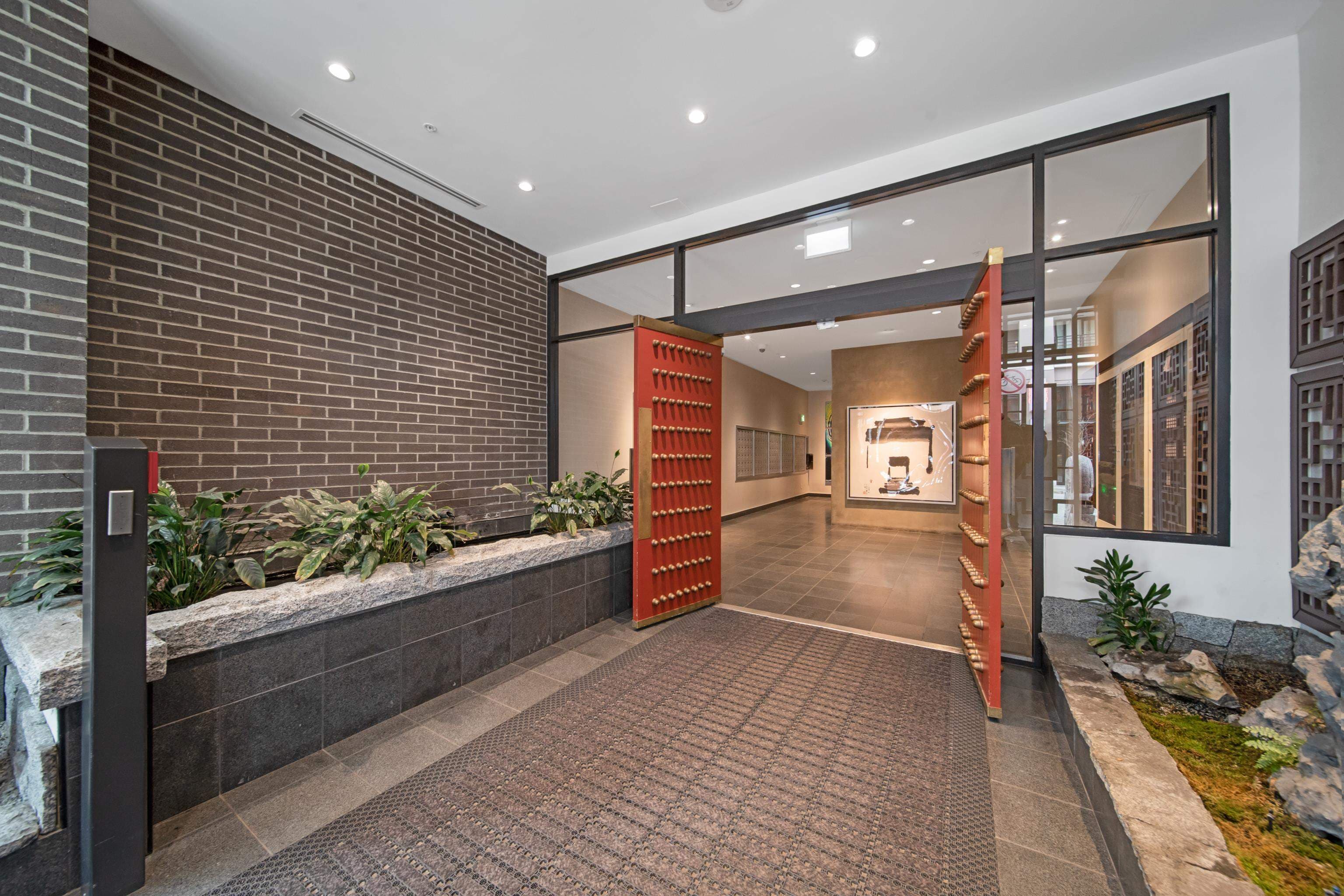 PH7 - 188 Keefer Street, Vancouver, V6A 0E3 — photo 3