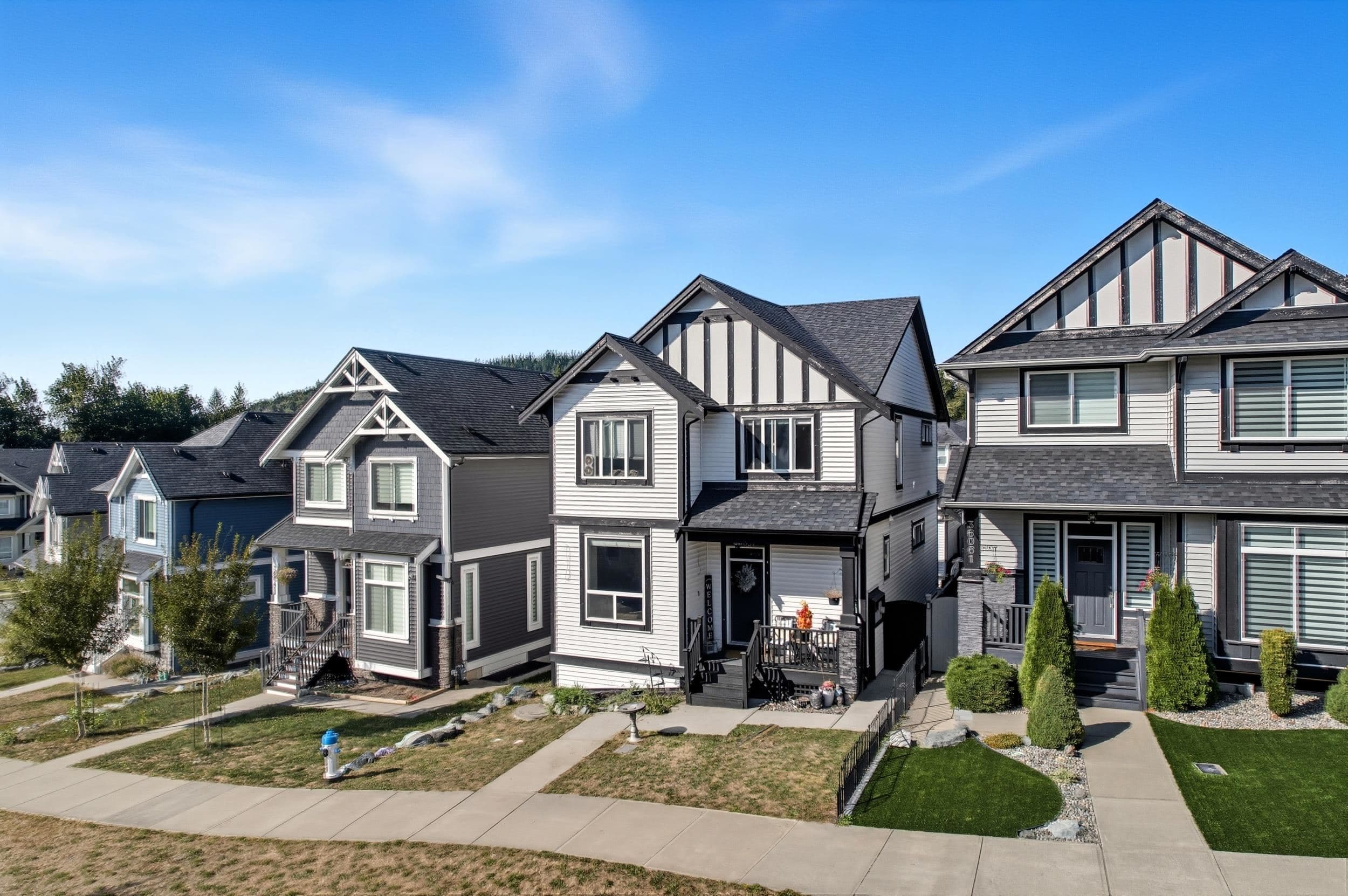 36051 Emily Carr Green, Abbotsford, V3G 0G1 — photo 2