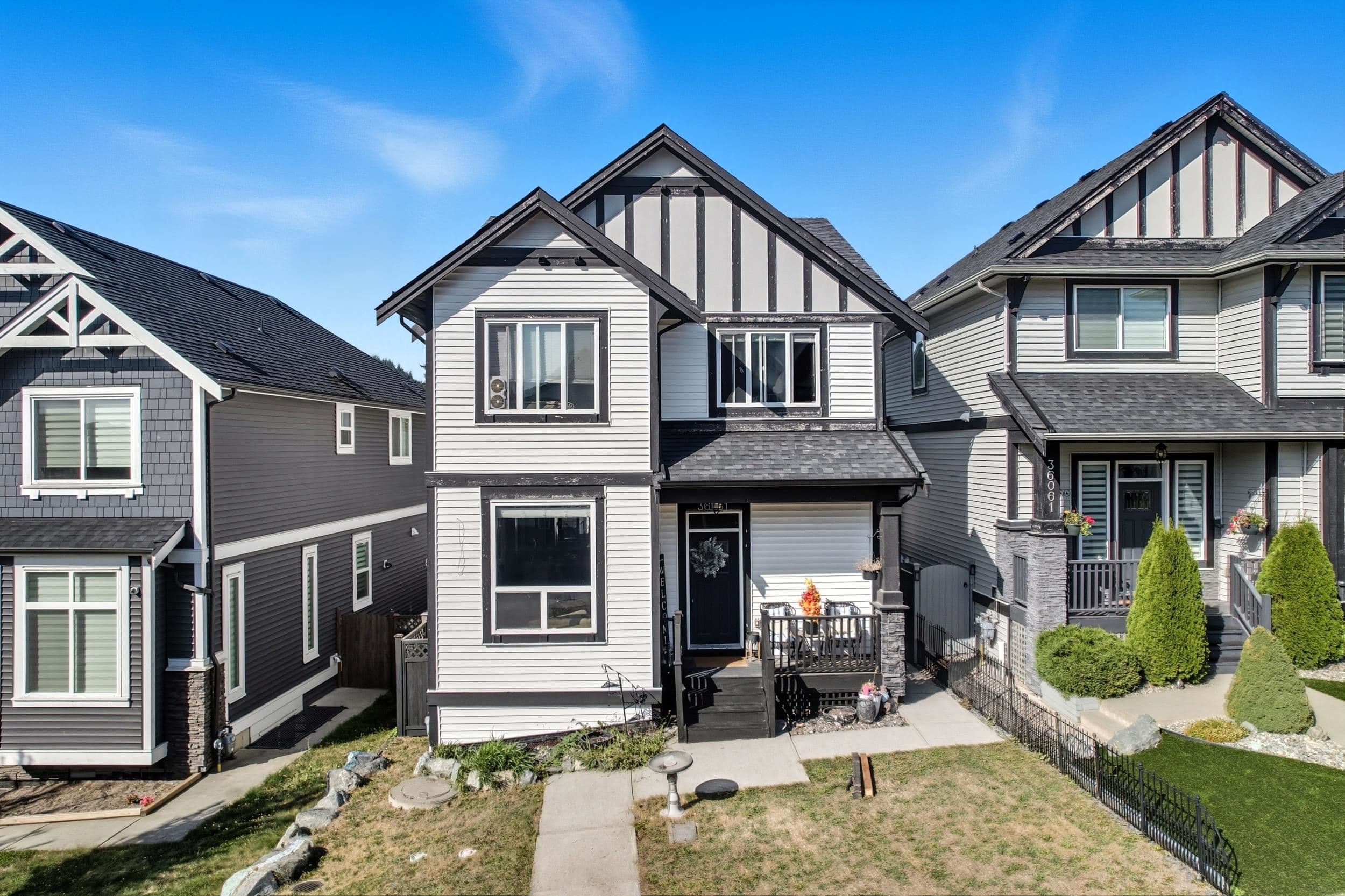36051 Emily Carr Green, Abbotsford