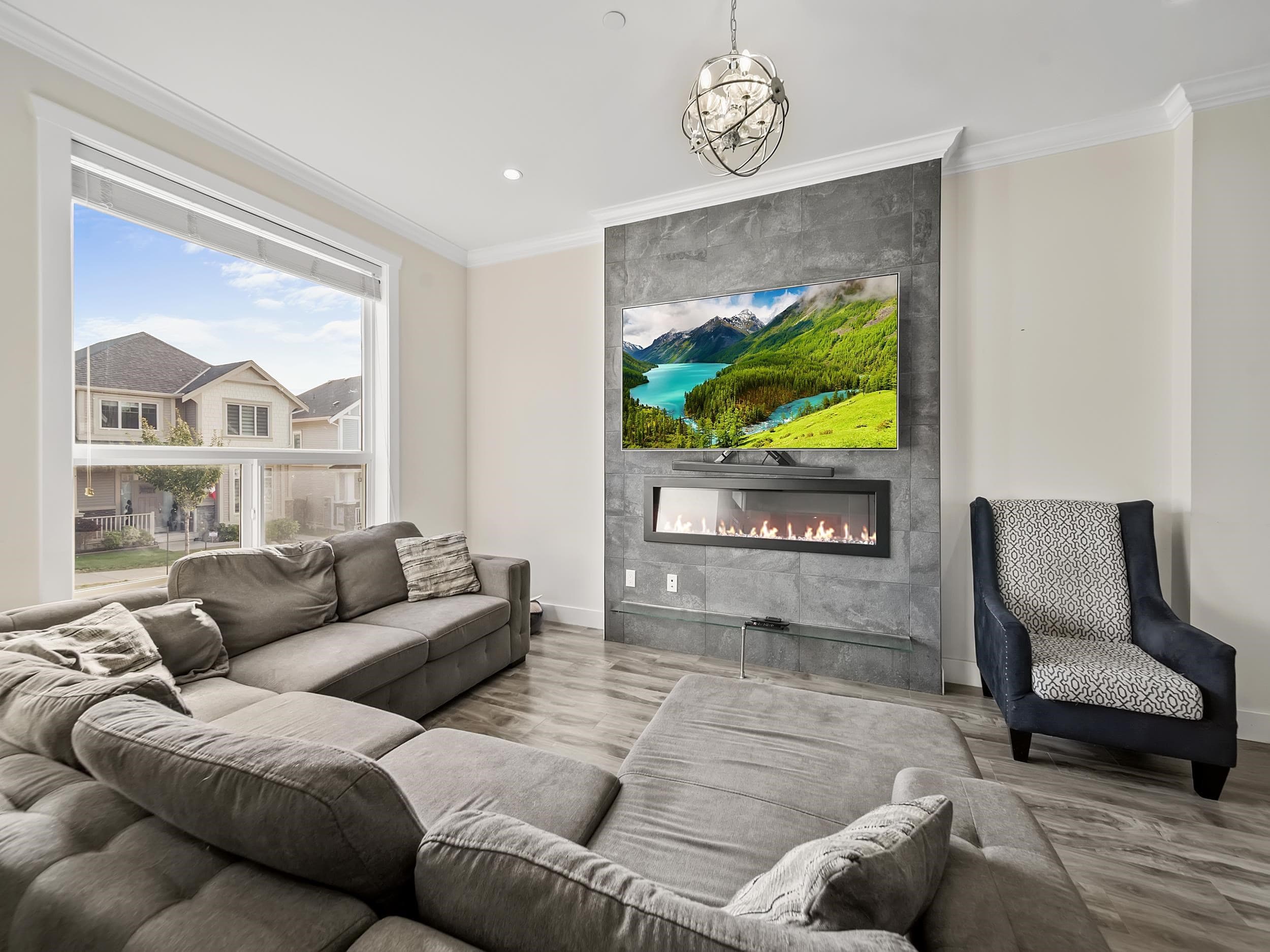 36051 Emily Carr Green, Abbotsford, V3G 0G1 — photo 4