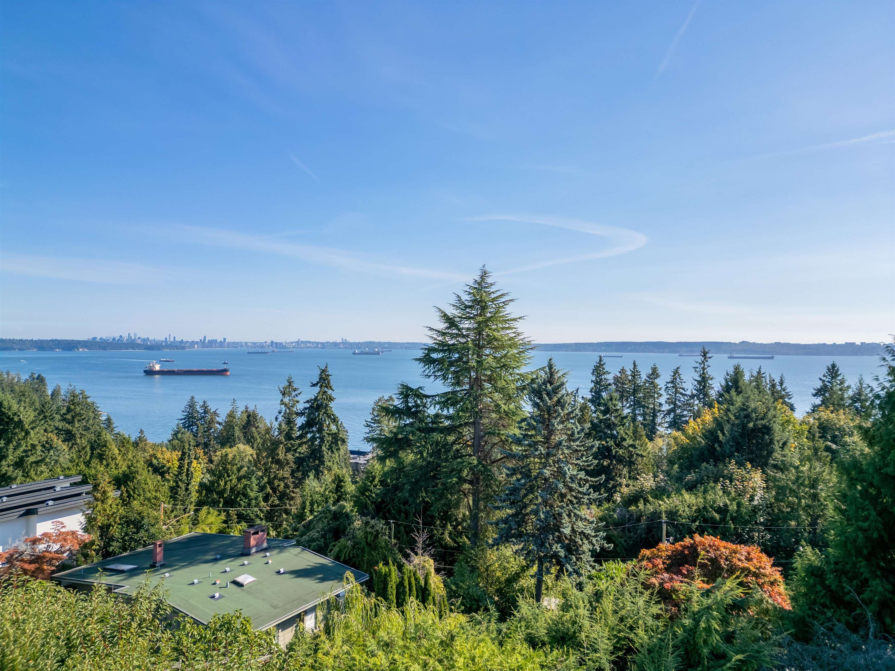 4111 Burkehill Road, West Vancouver, V7V 3L9 — photo 2