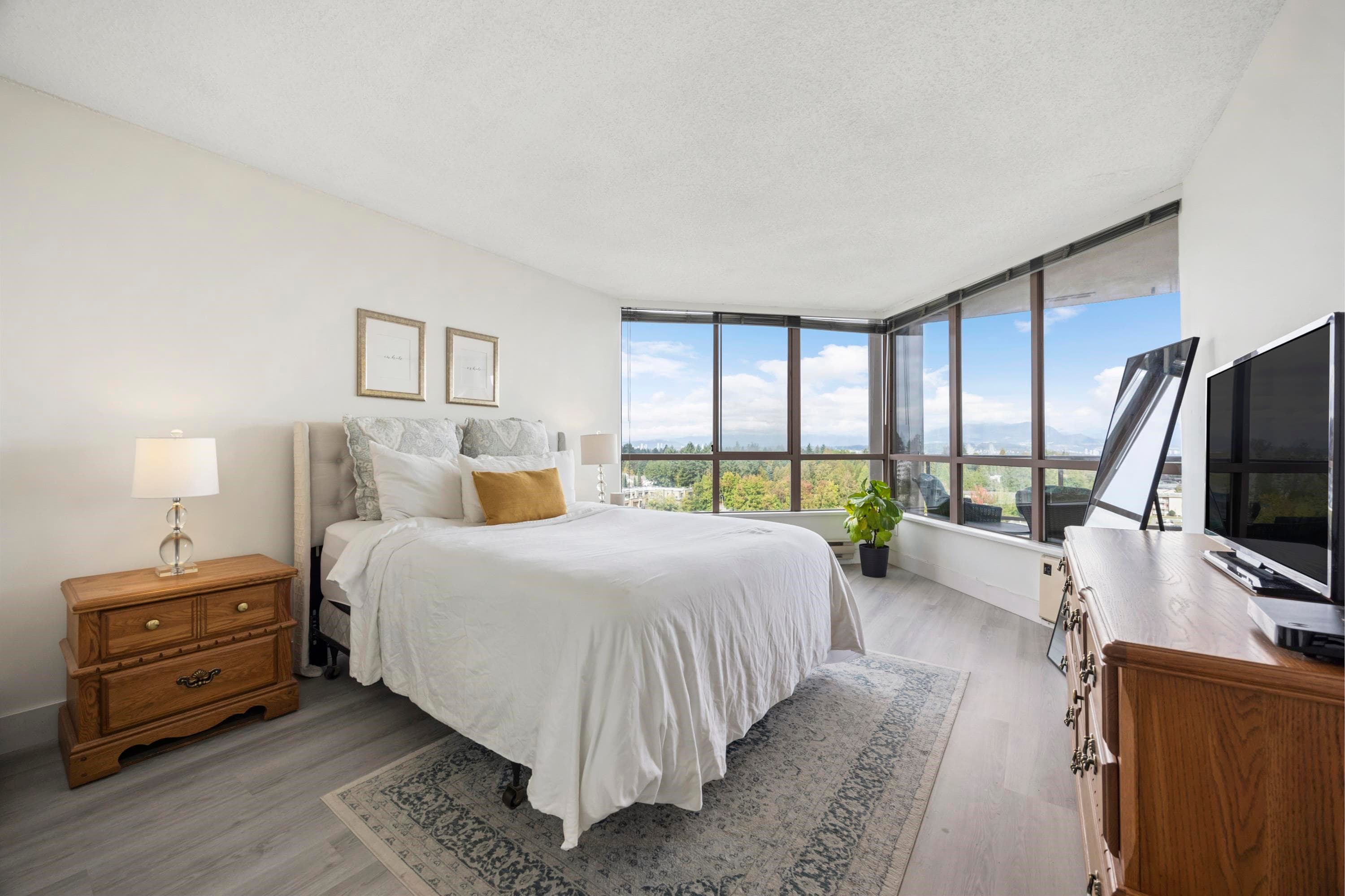 1306 - 14881 103a Avenue, Surrey, V3R 0M5 — photo 5