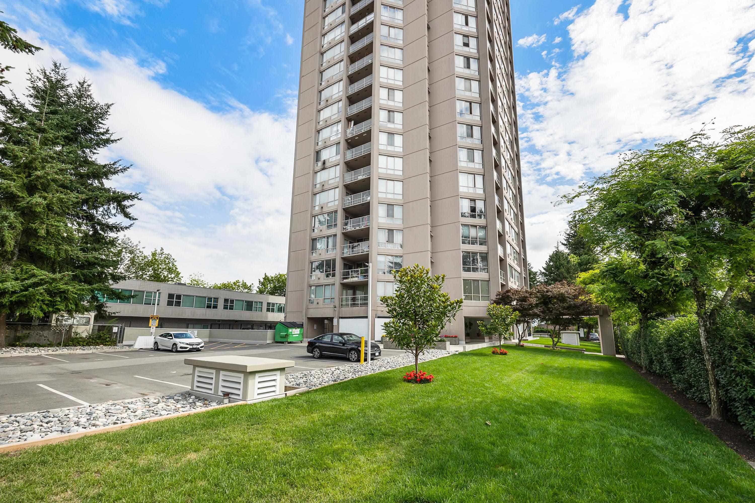 1306 - 14881 103a Avenue, Surrey, V3R 0M5 — photo 4