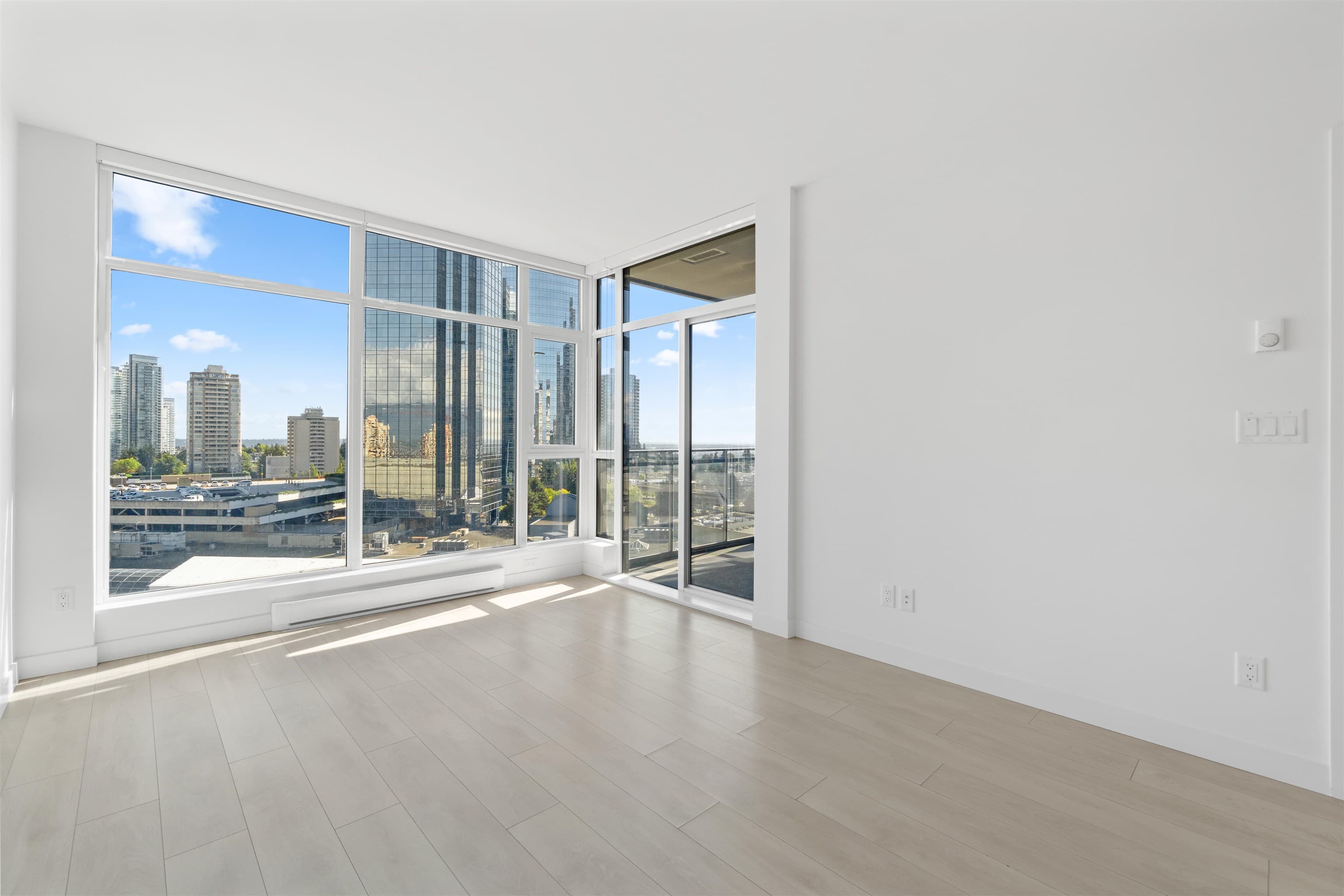 1501 - 6098 Station Street, Burnaby, V5H 0H4 — photo 2