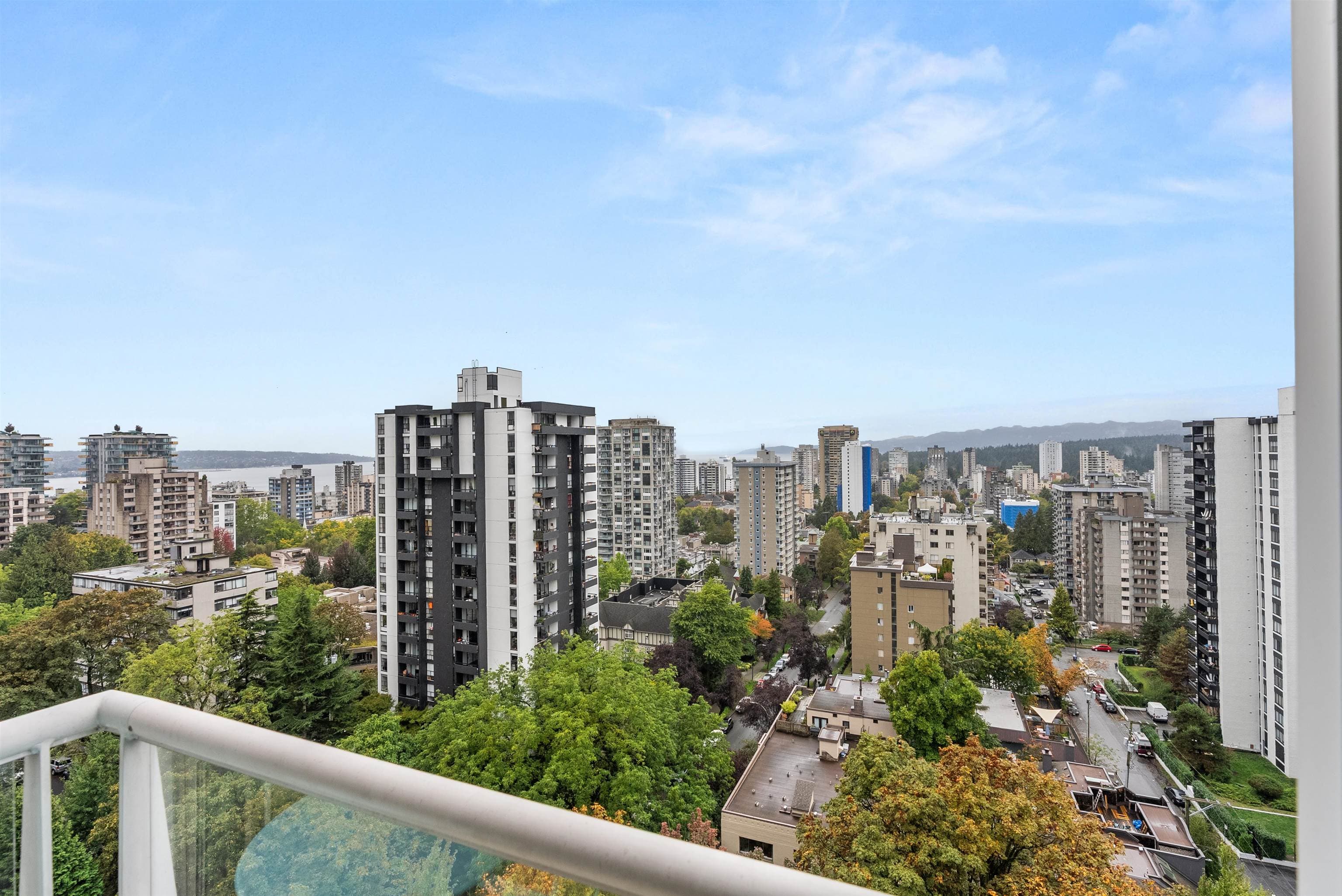 1607 - 1277 Nelson Street, Vancouver, V6E 4M8 — photo 2