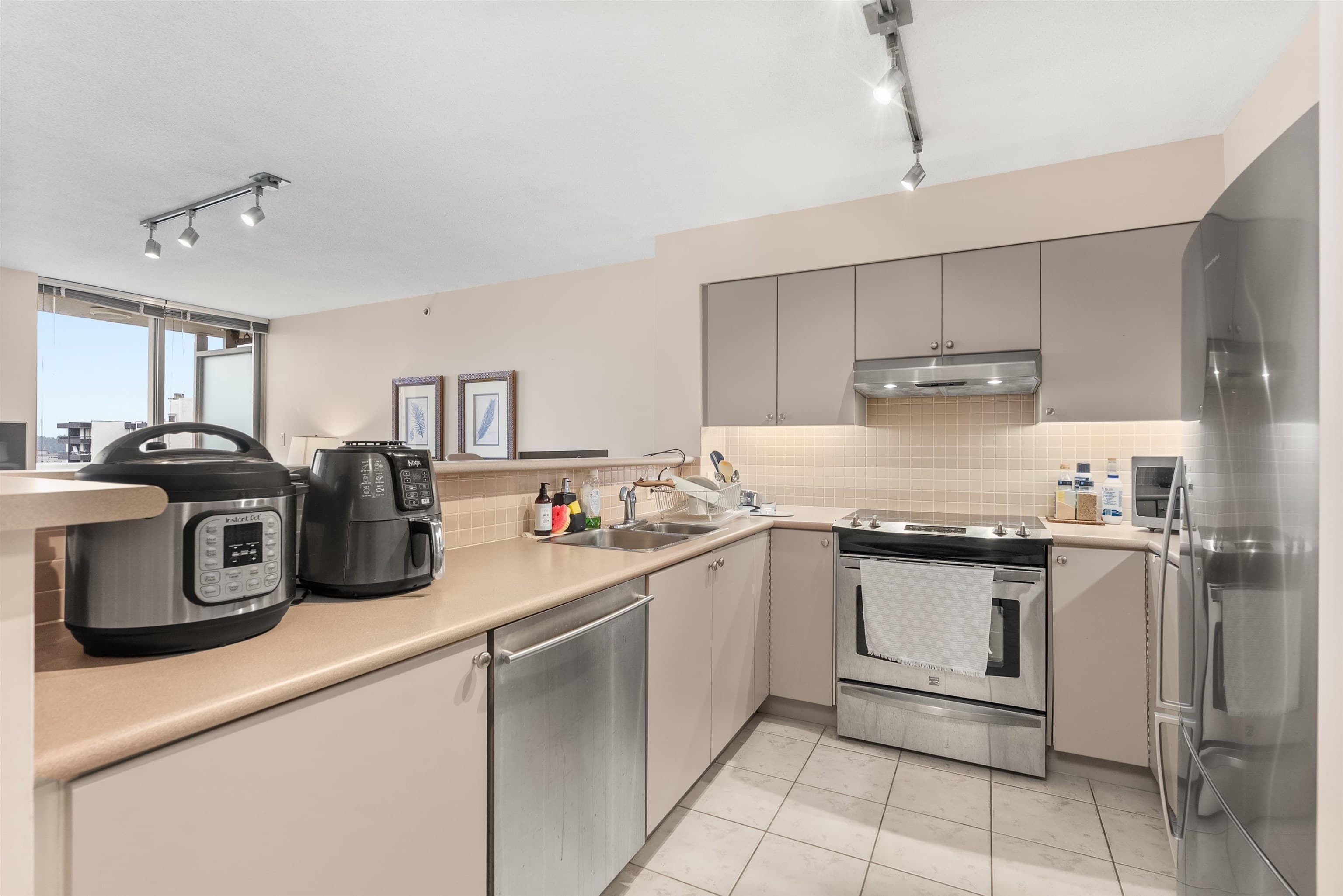 1607 - 1277 Nelson Street, Vancouver, V6E 4M8 — photo 5