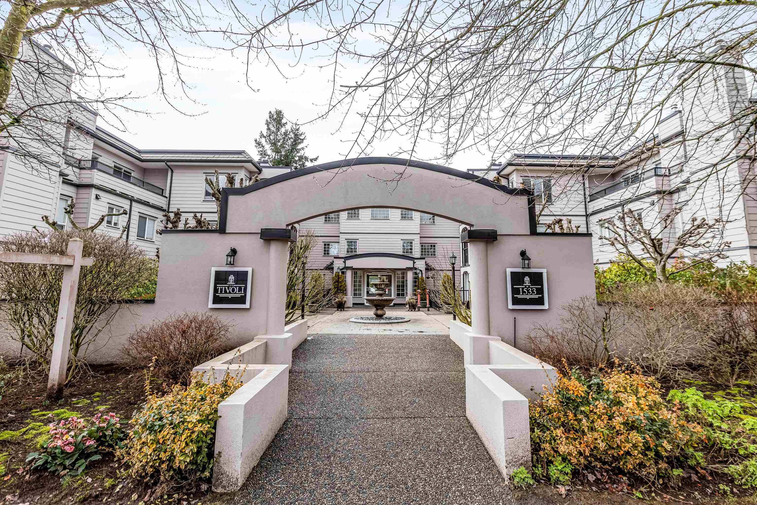 311 - 1533 Best Street, White Rock, V4B 4E9 — photo 1