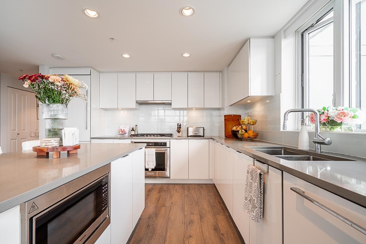 1601 - 2388 Madison Avenue, Burnaby, V5C 0K8 — photo 3