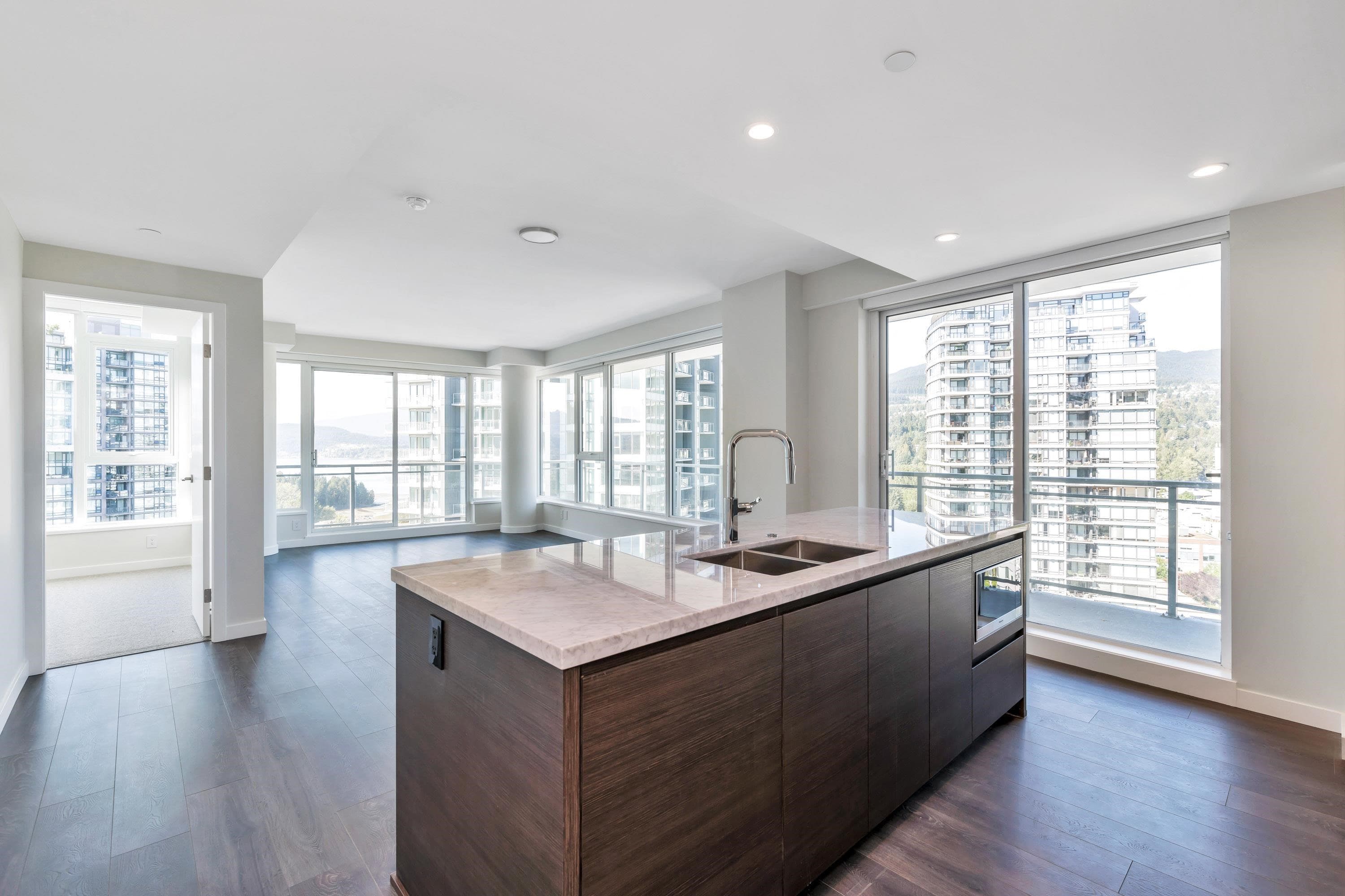 2009 - 308 Morrissey Road, Port Moody, V3H 0M3 — photo 1