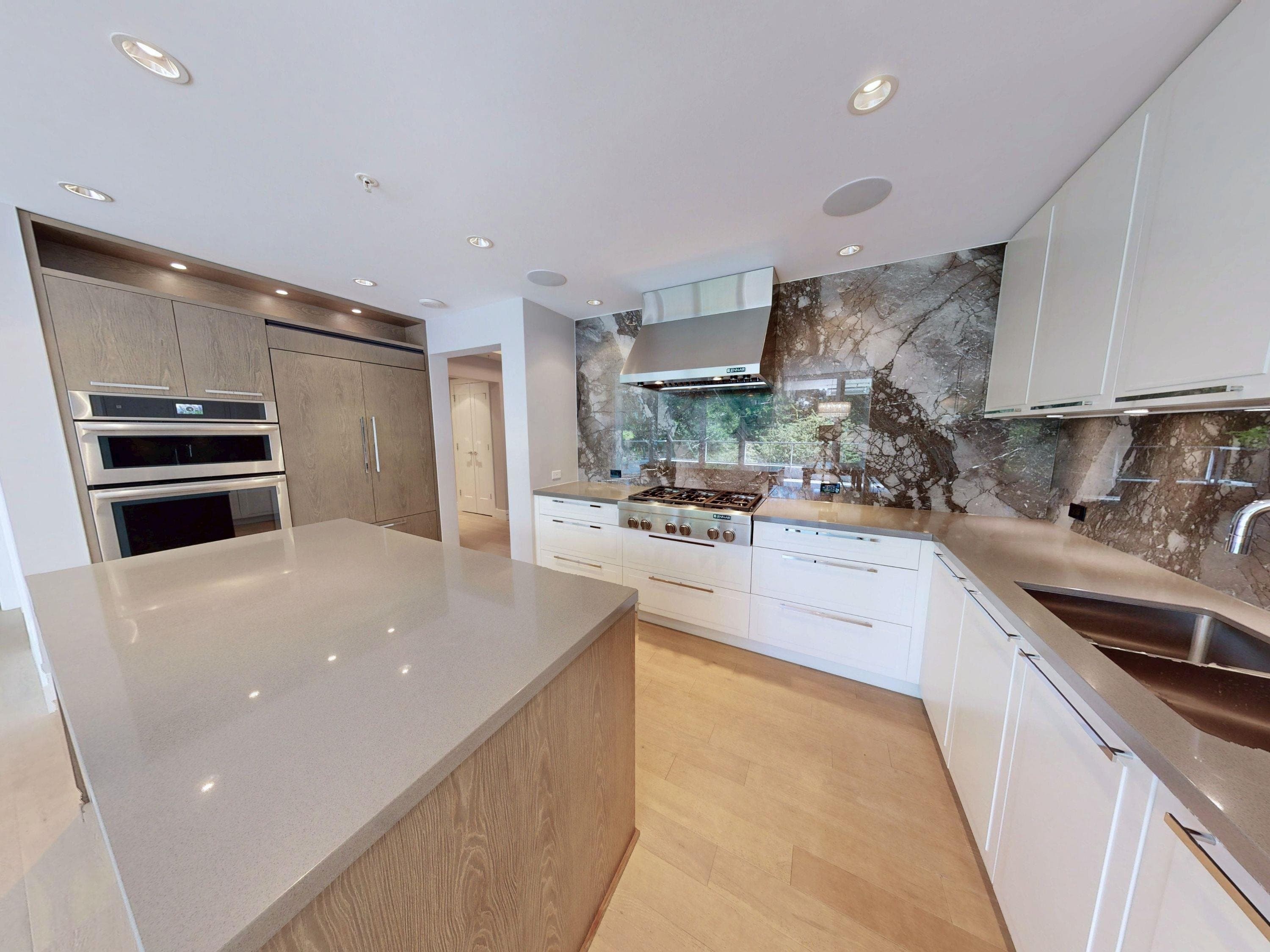 305 - 1501 Vidal Street, White Rock, V4B 0B5 — photo 3