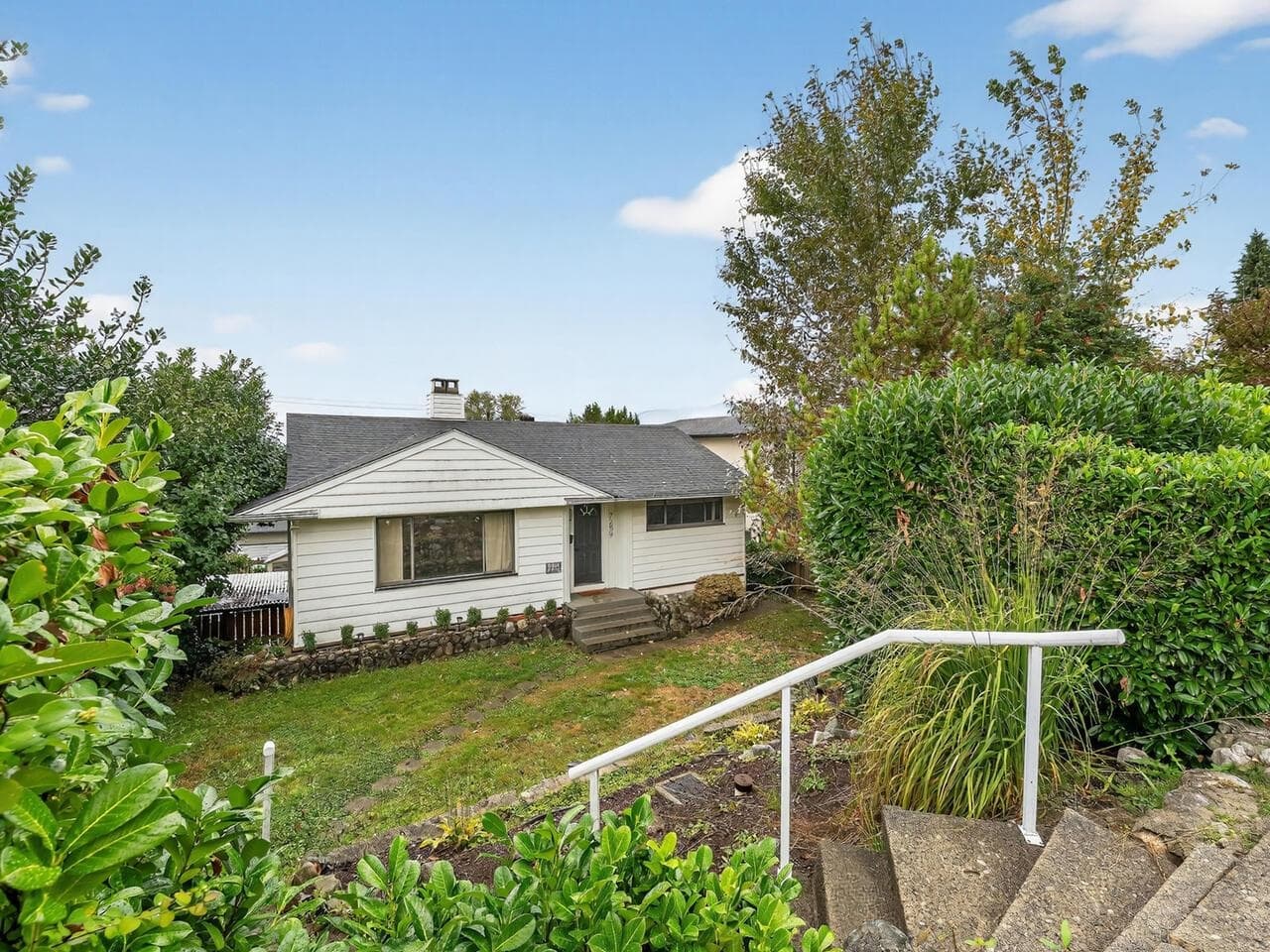 7259 Barnet Road, Burnaby, V5A 1E3 — photo 2