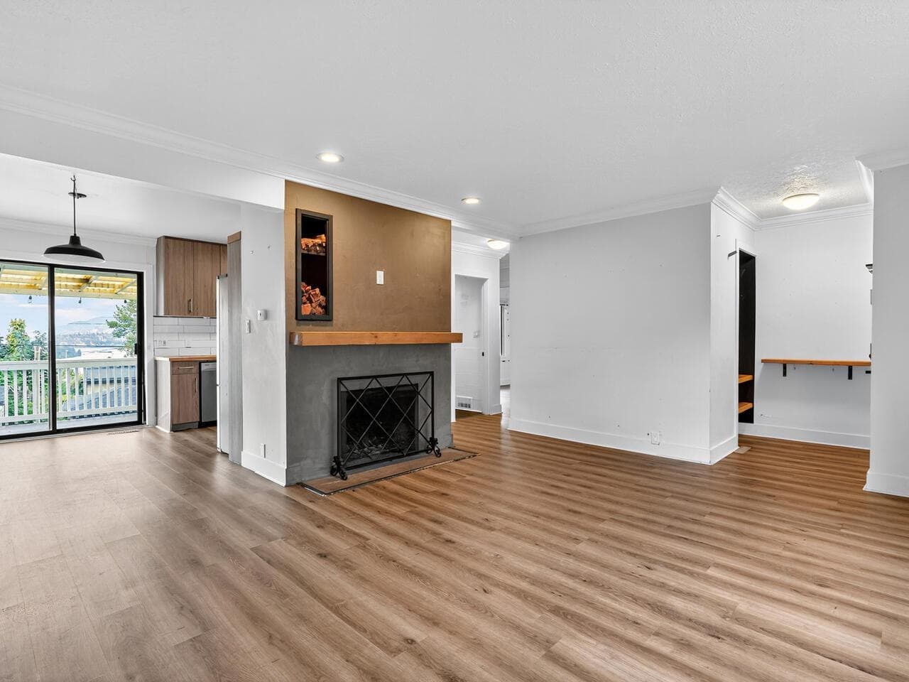 7259 Barnet Road, Burnaby, V5A 1E3 — photo 4
