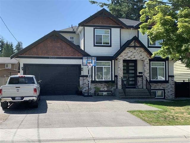 9527 118 Street, Delta