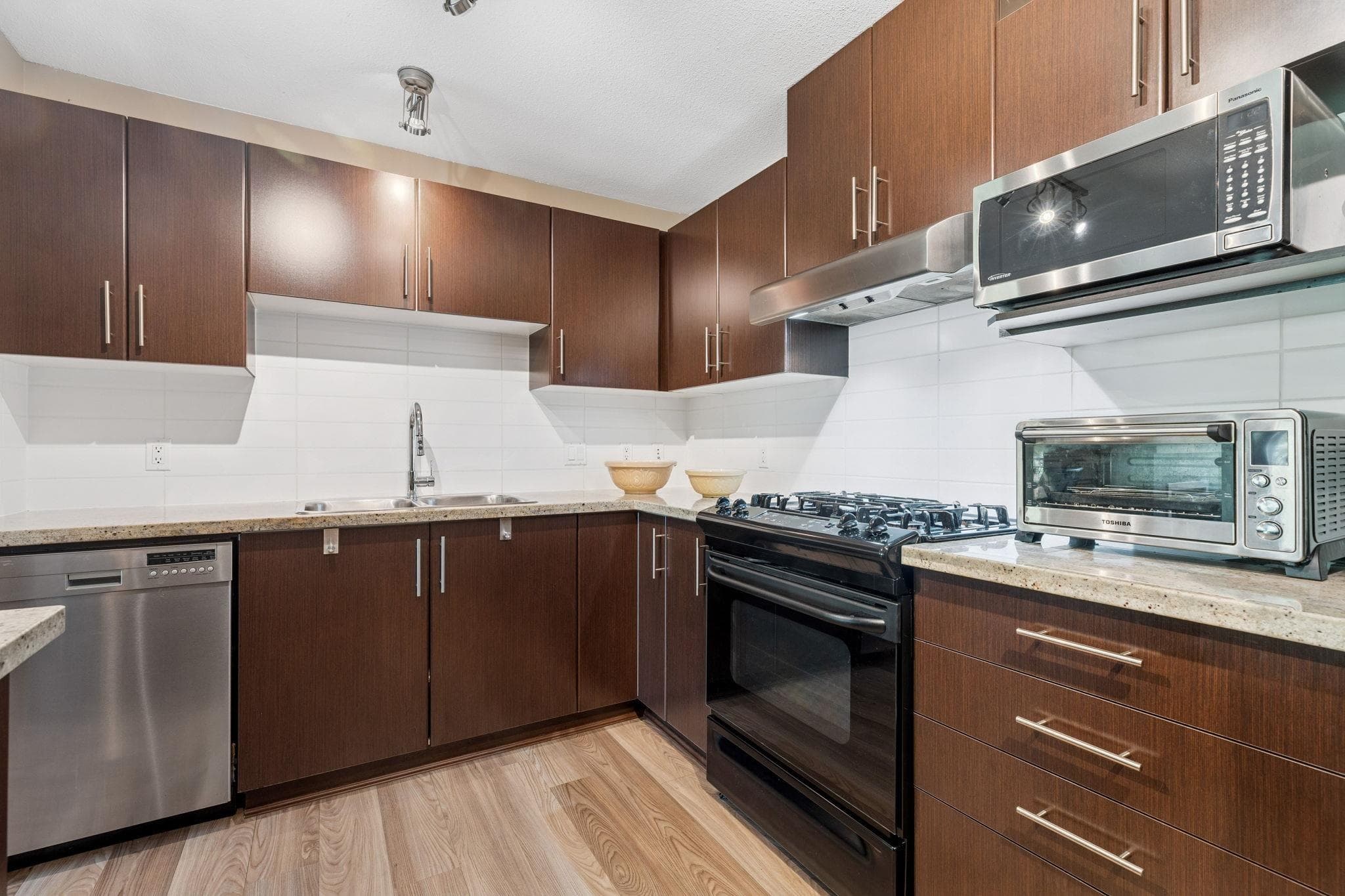 212 - 600 Klahanie Drive, Port Moody, V3H 5L2 — photo 4
