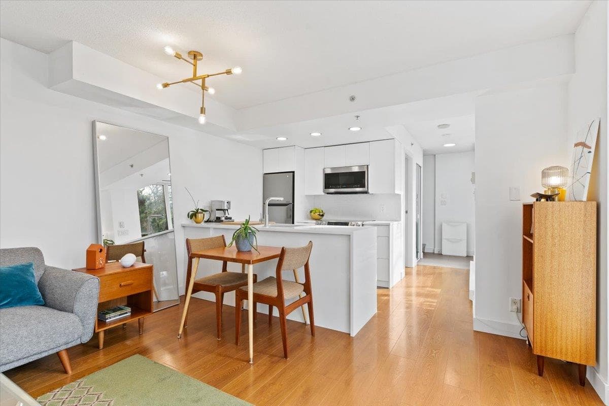 37 Keefer Place, Vancouver, V6B 1P8 — photo 2