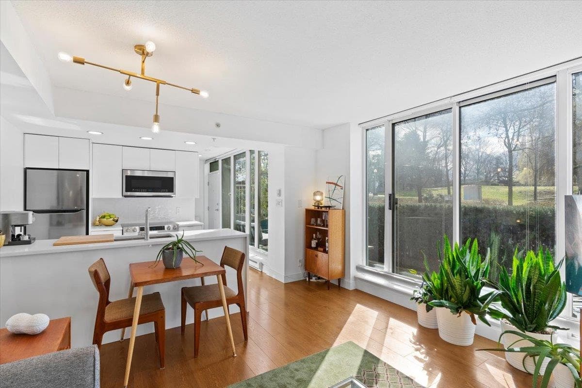 37 Keefer Place, Vancouver, V6B 1P8 — photo 3