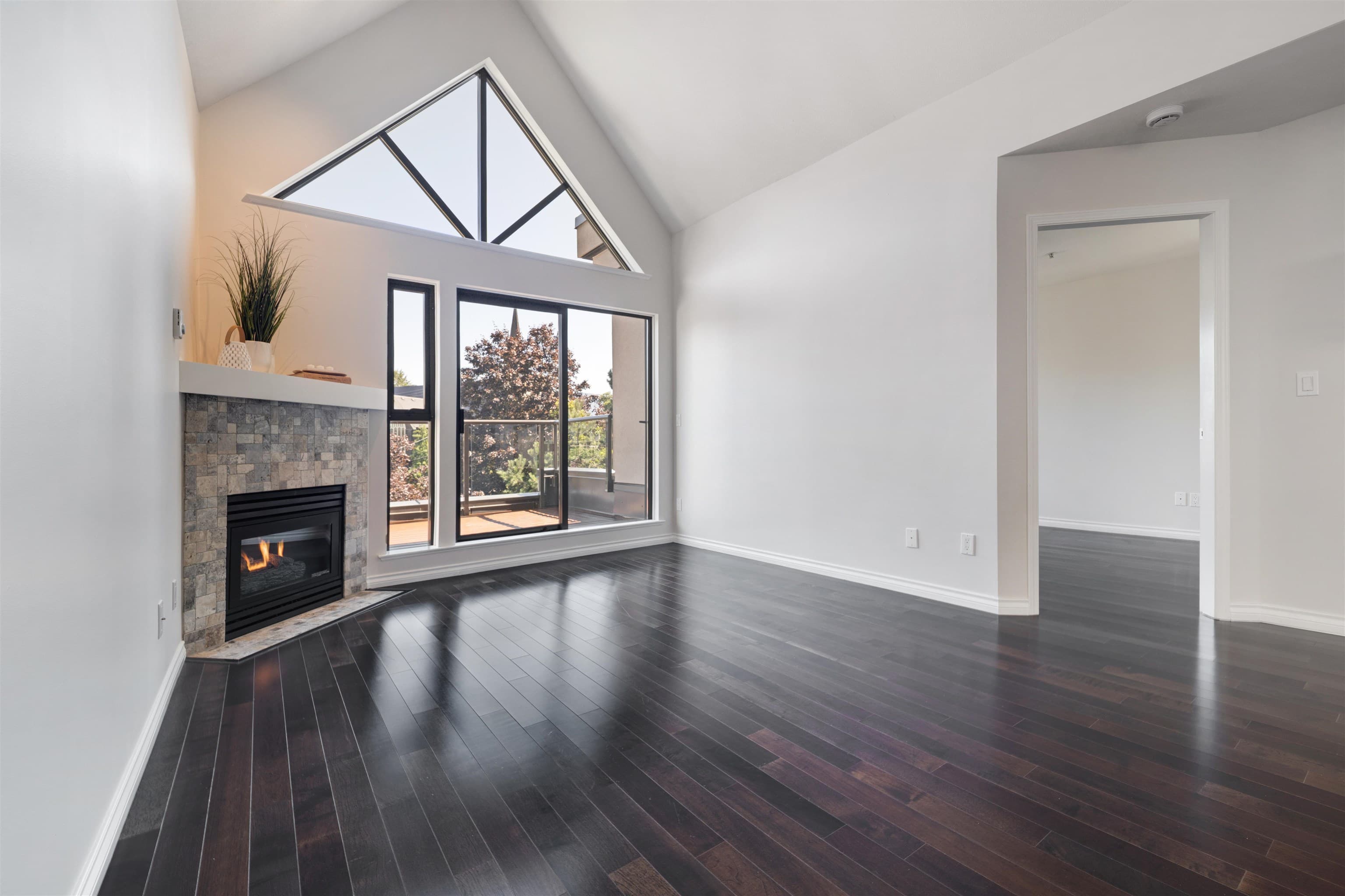 PH 413 - 175 E 10th Street, North Vancouver, V7L 4W1 — photo 2
