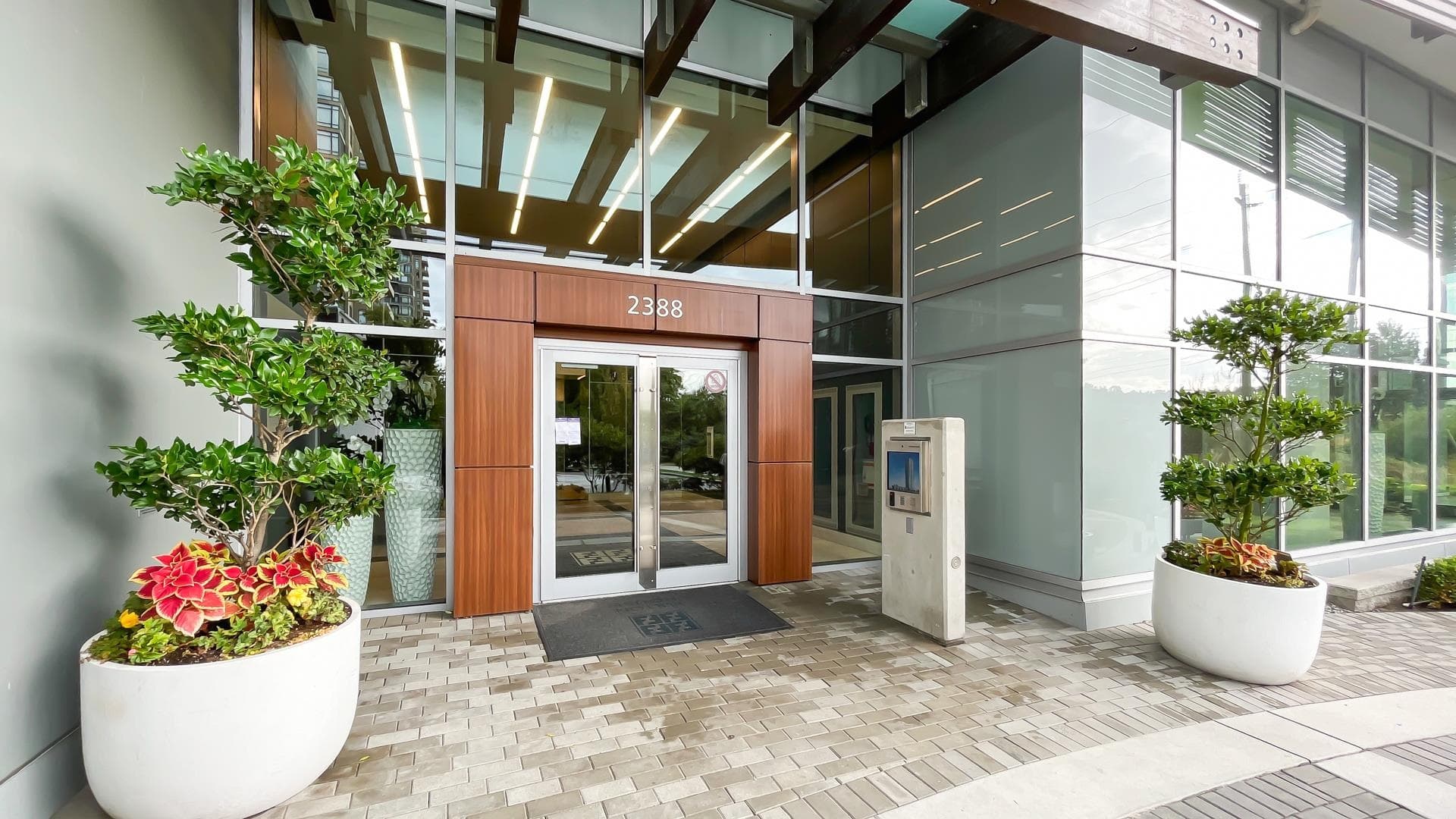 1008 - 2388 Madison Avenue, Burnaby, V5C 0K8 — photo 4