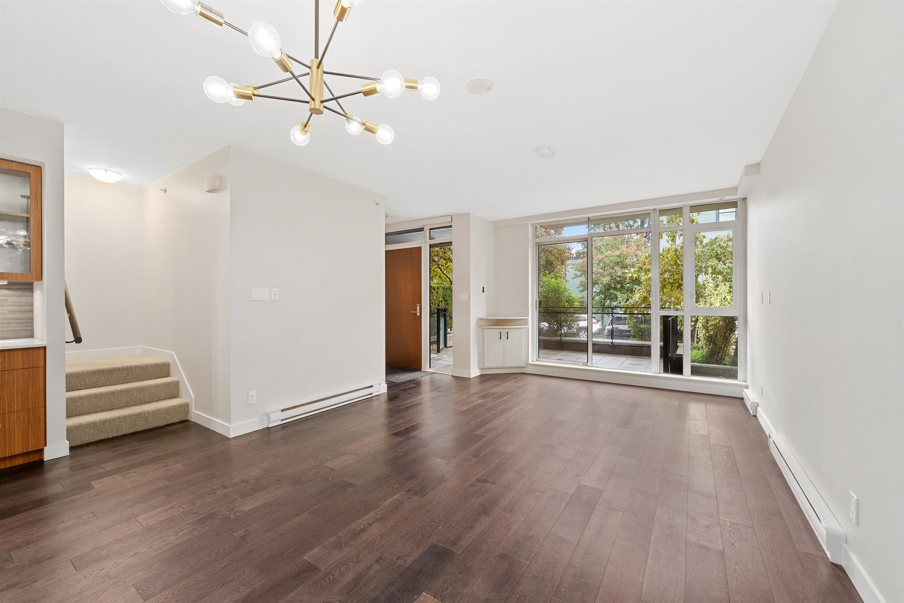2389 Scotia Street, Vancouver, V5T 0B2 — photo 3