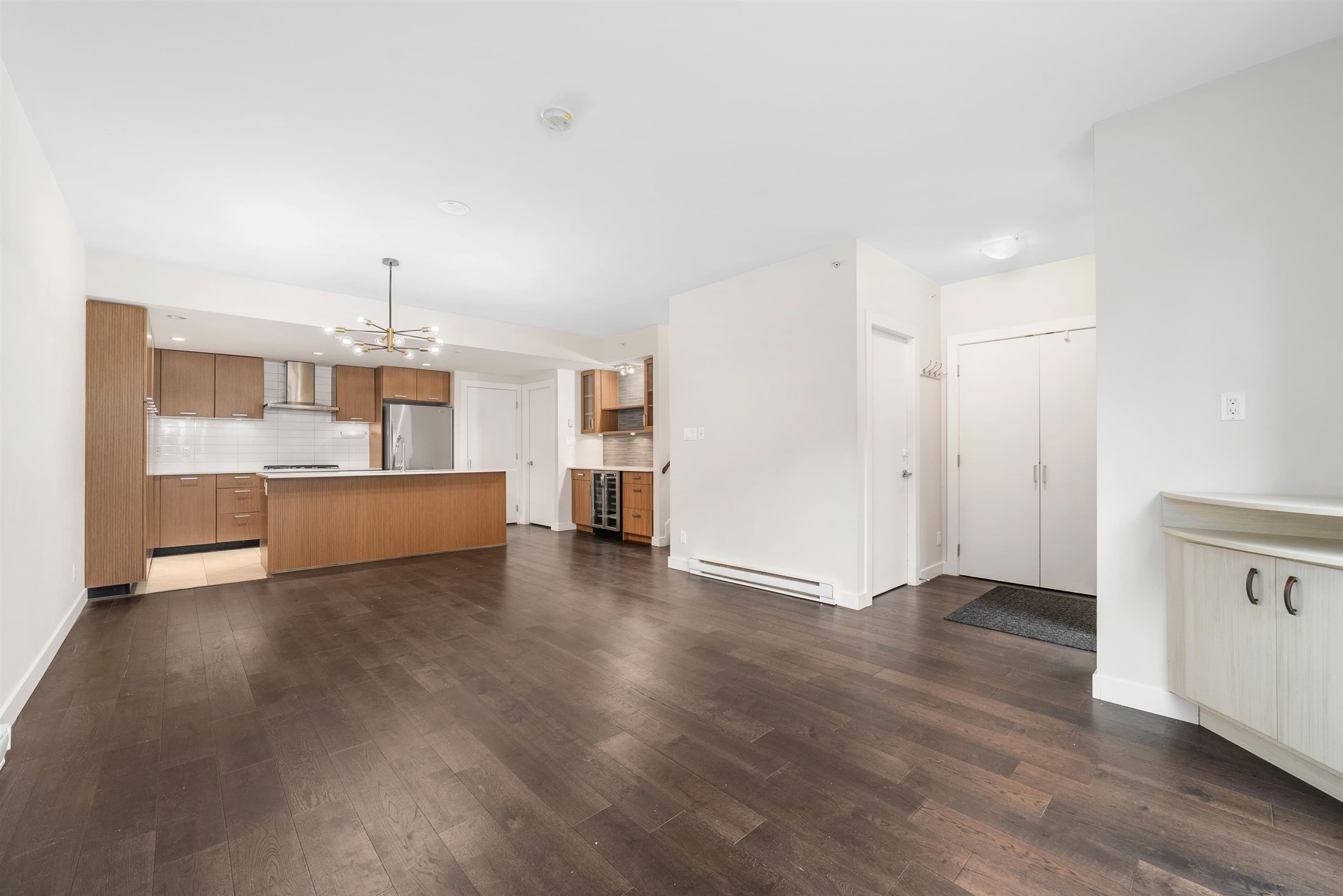 2389 Scotia Street, Vancouver, V5T 0B2 — photo 5