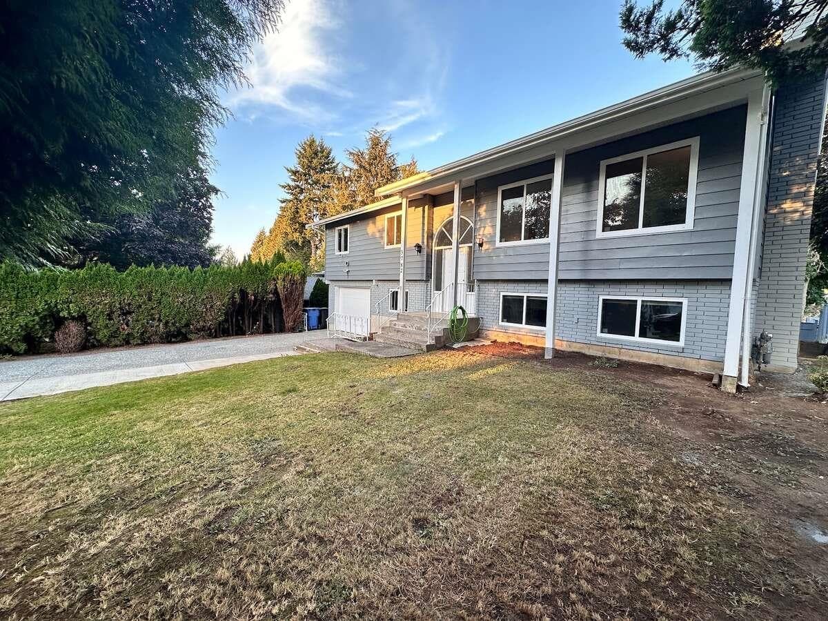 3782 Lindsay Street, Abbotsford, V2S 7A3 — photo 1