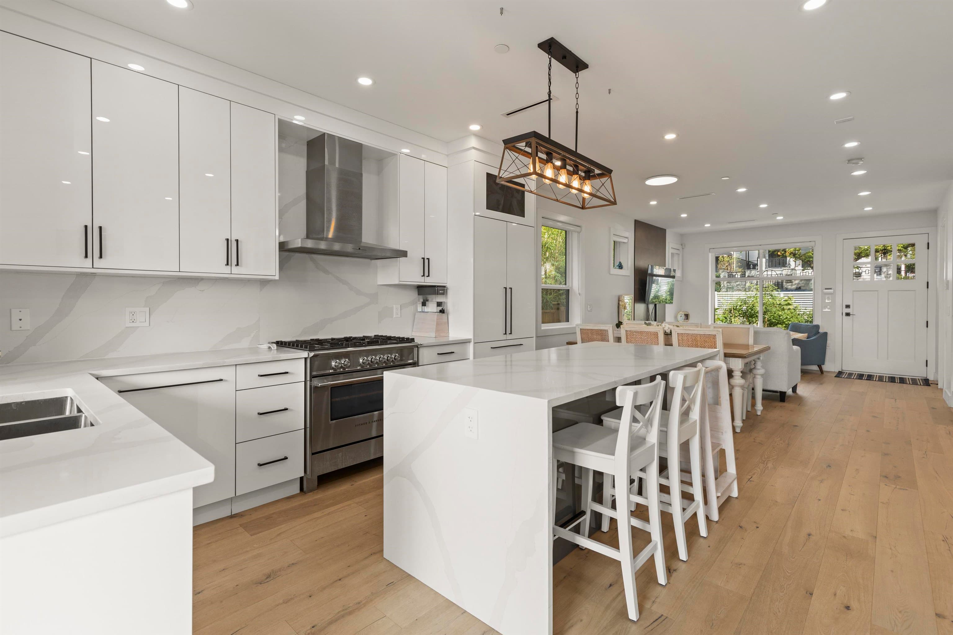 2666 E 6th Avenue, Vancouver — sold