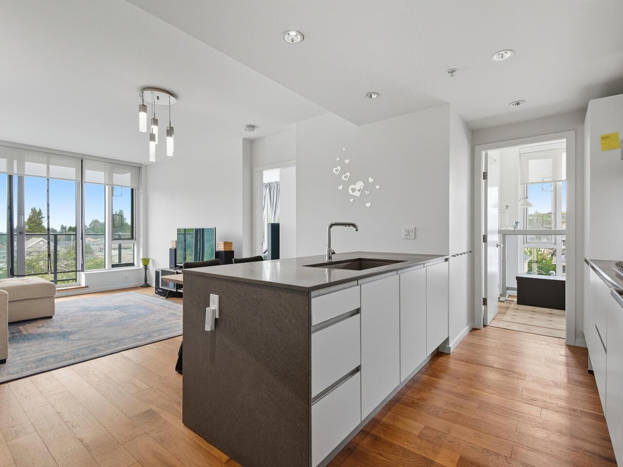 702 - 8488 Cornish Street, Vancouver