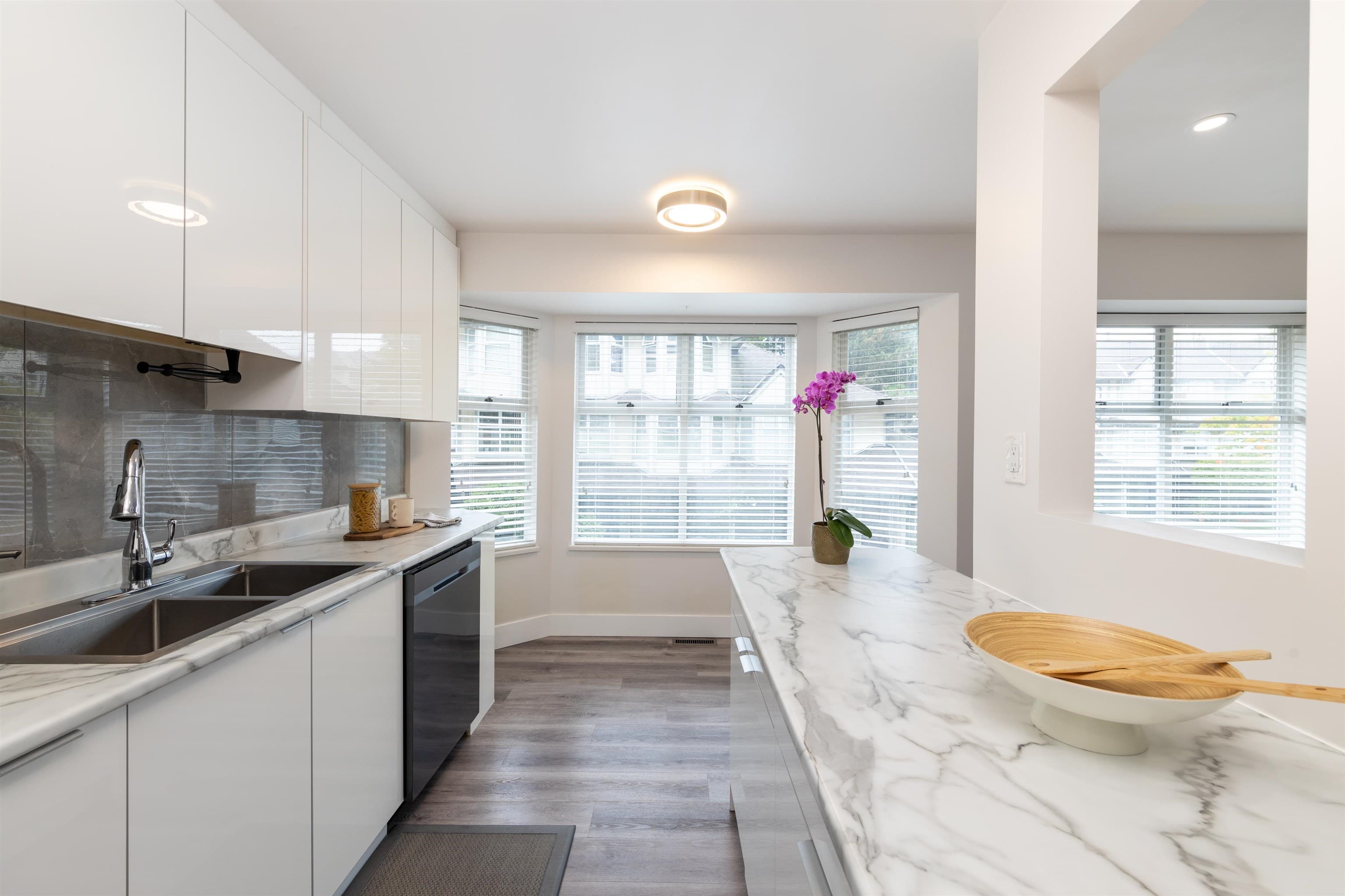 118 - 8060 121a Street, Surrey, V3W 0S5 — photo 4