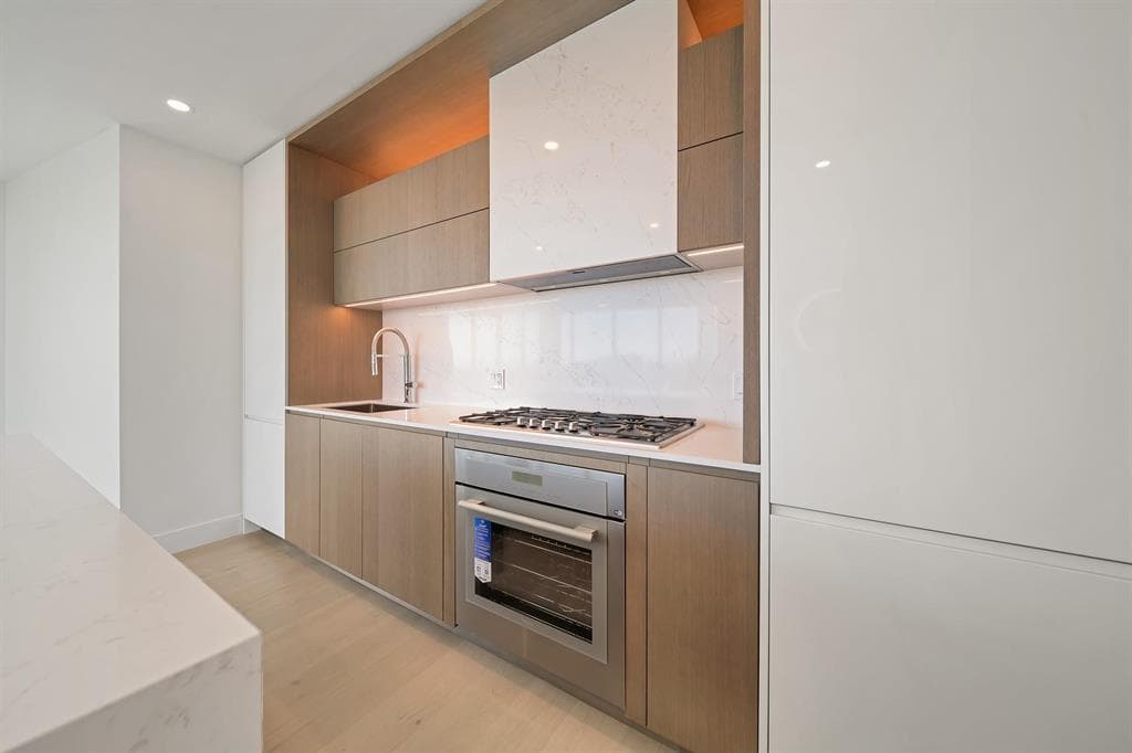1342 Johnston Road, White Rock, V4B 3Z3 — photo 2