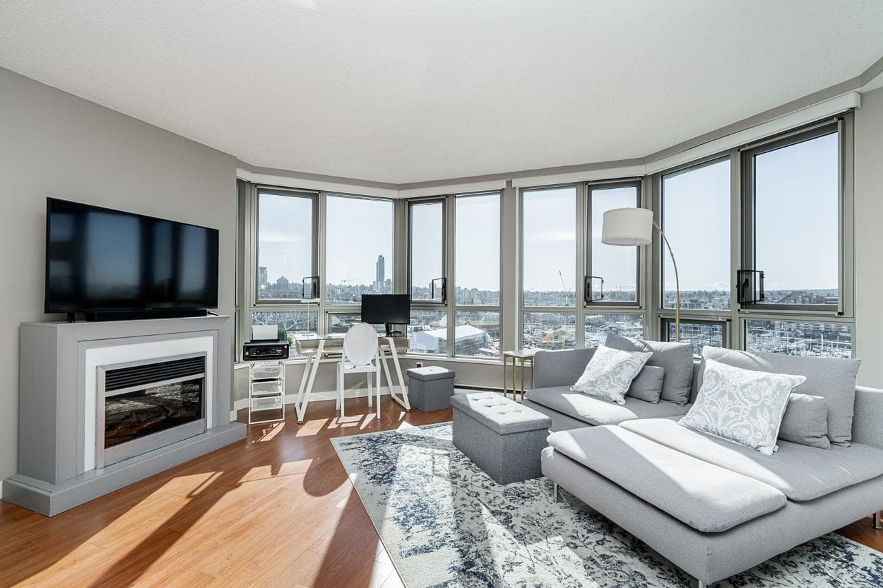 1402 - 1625 Hornby Street, Vancouver