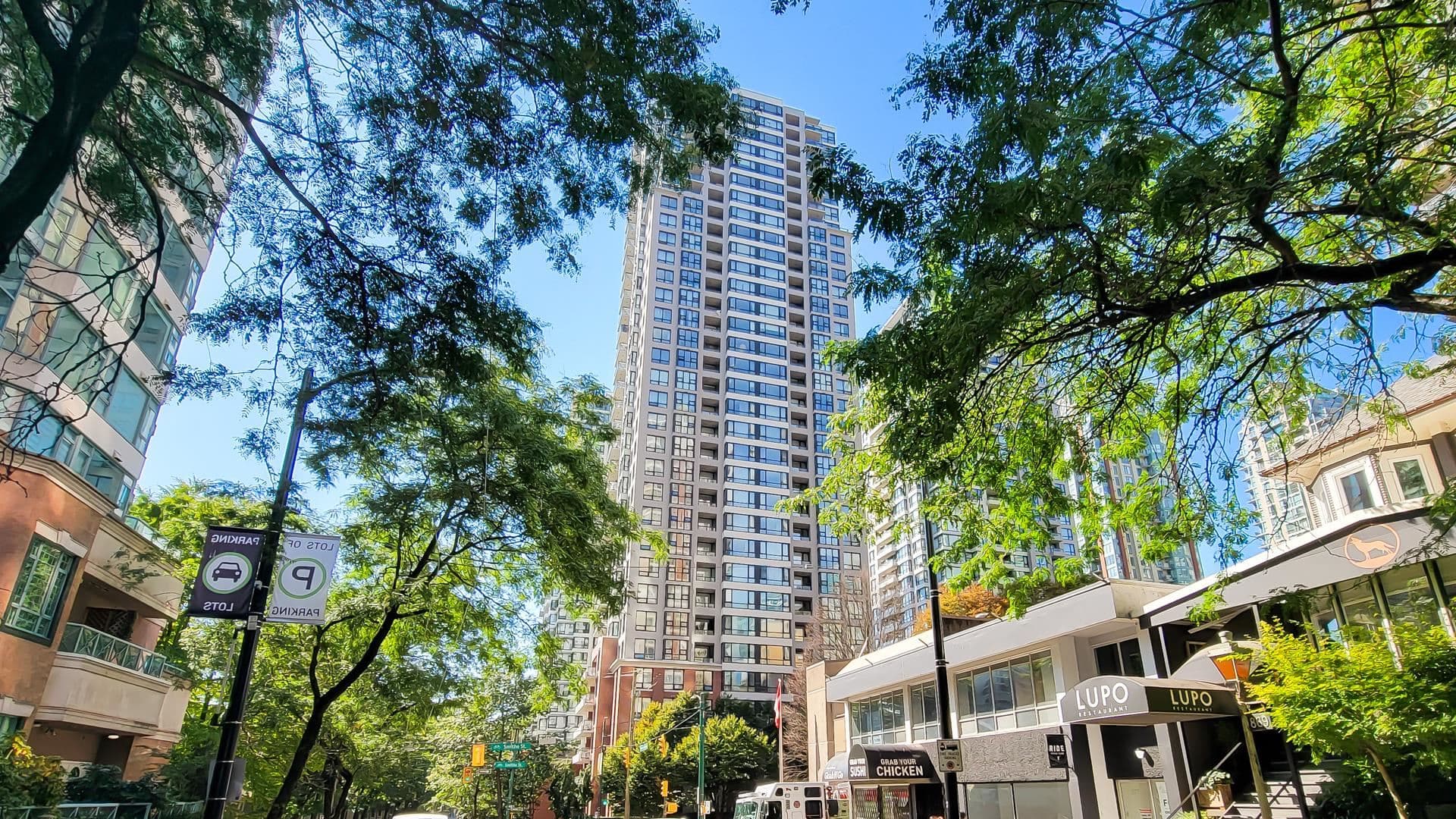 802 - 909 Mainland Street, Vancouver — sold