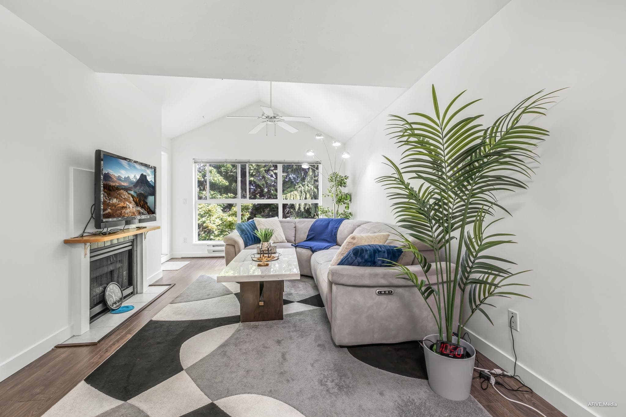 321 - 9688 148 Street, Surrey, V3R 0W2 — photo 1