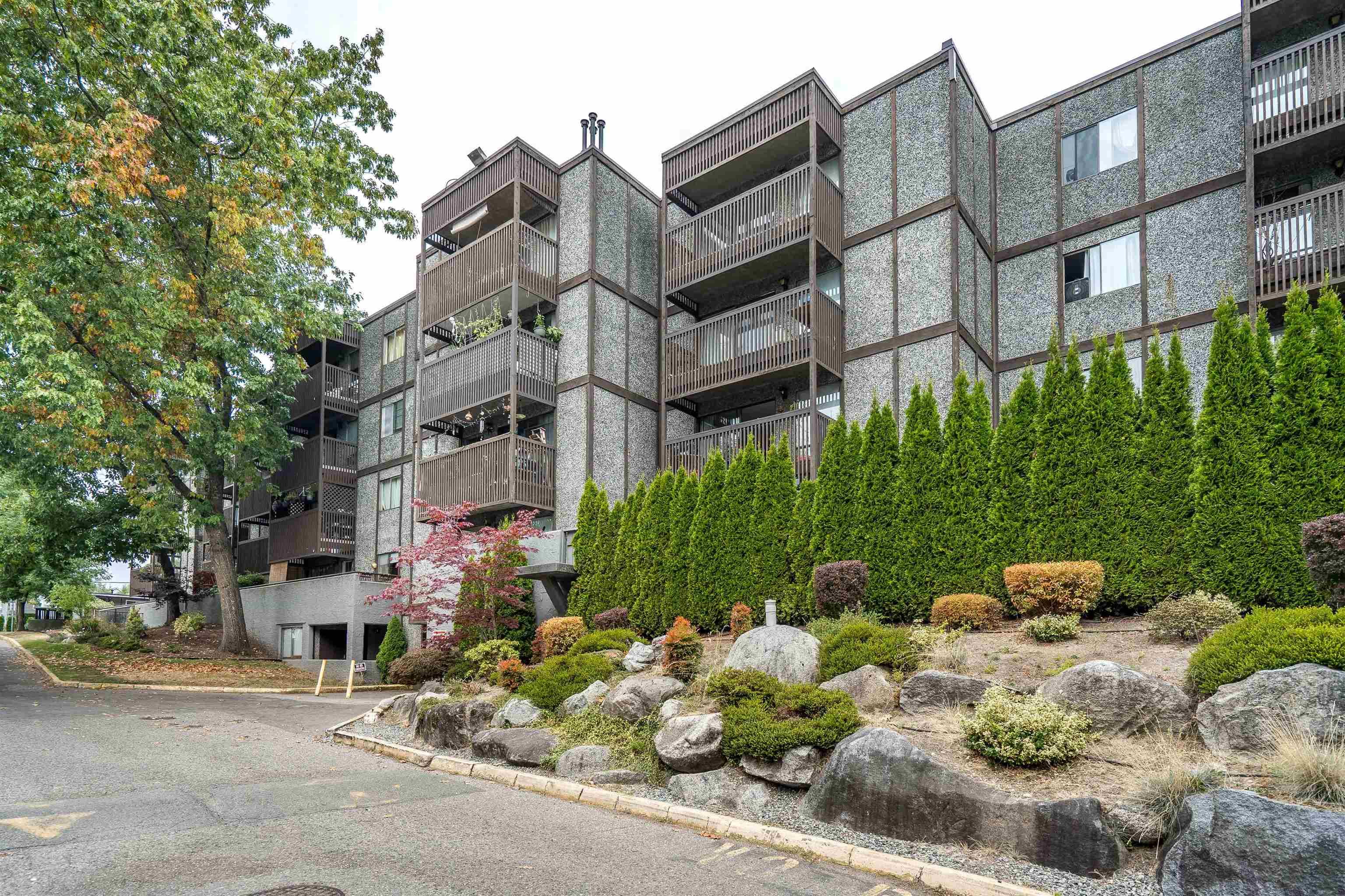 206 - 9682 134 Street, Surrey