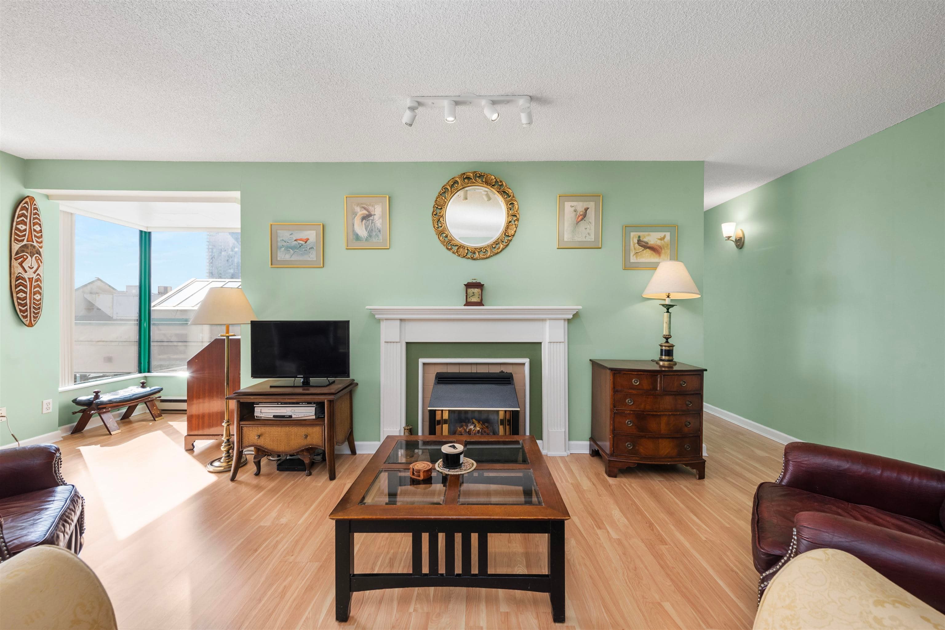 202 - 410 Carnarvon Street, New Westminster, V3L 5N9 — photo 2