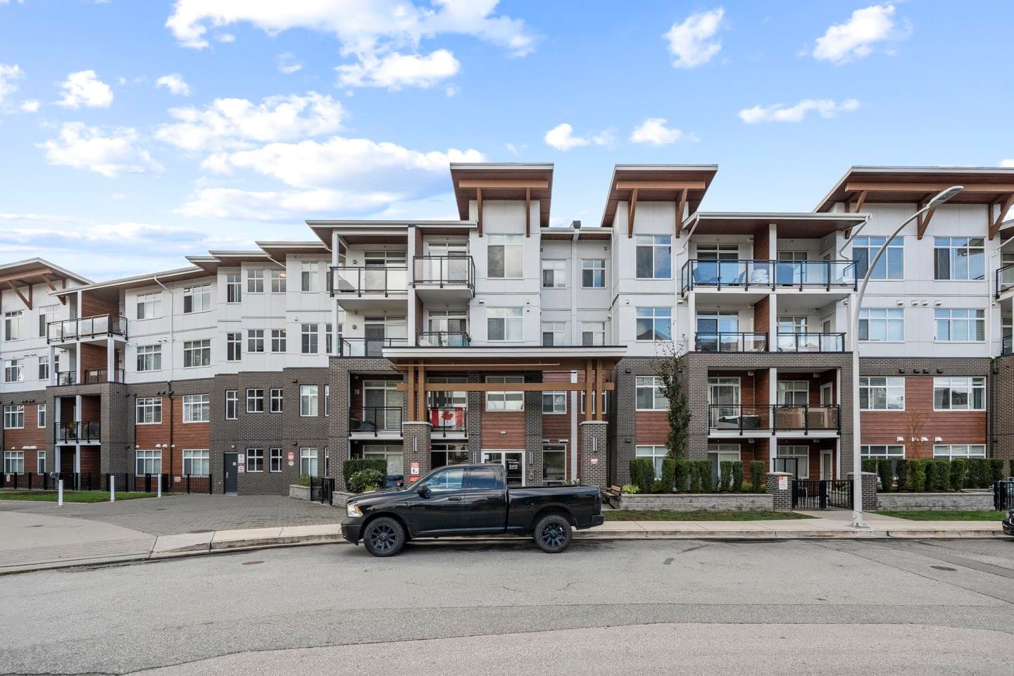331 - 5415 Brydon Crescent, Langley, V3A 0N4 — photo 2