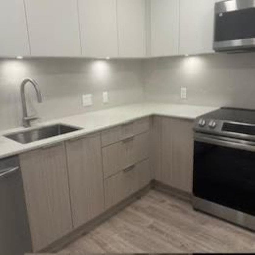 402 - 10778 138 Street, Surrey, V3T 0S5 — photo 5