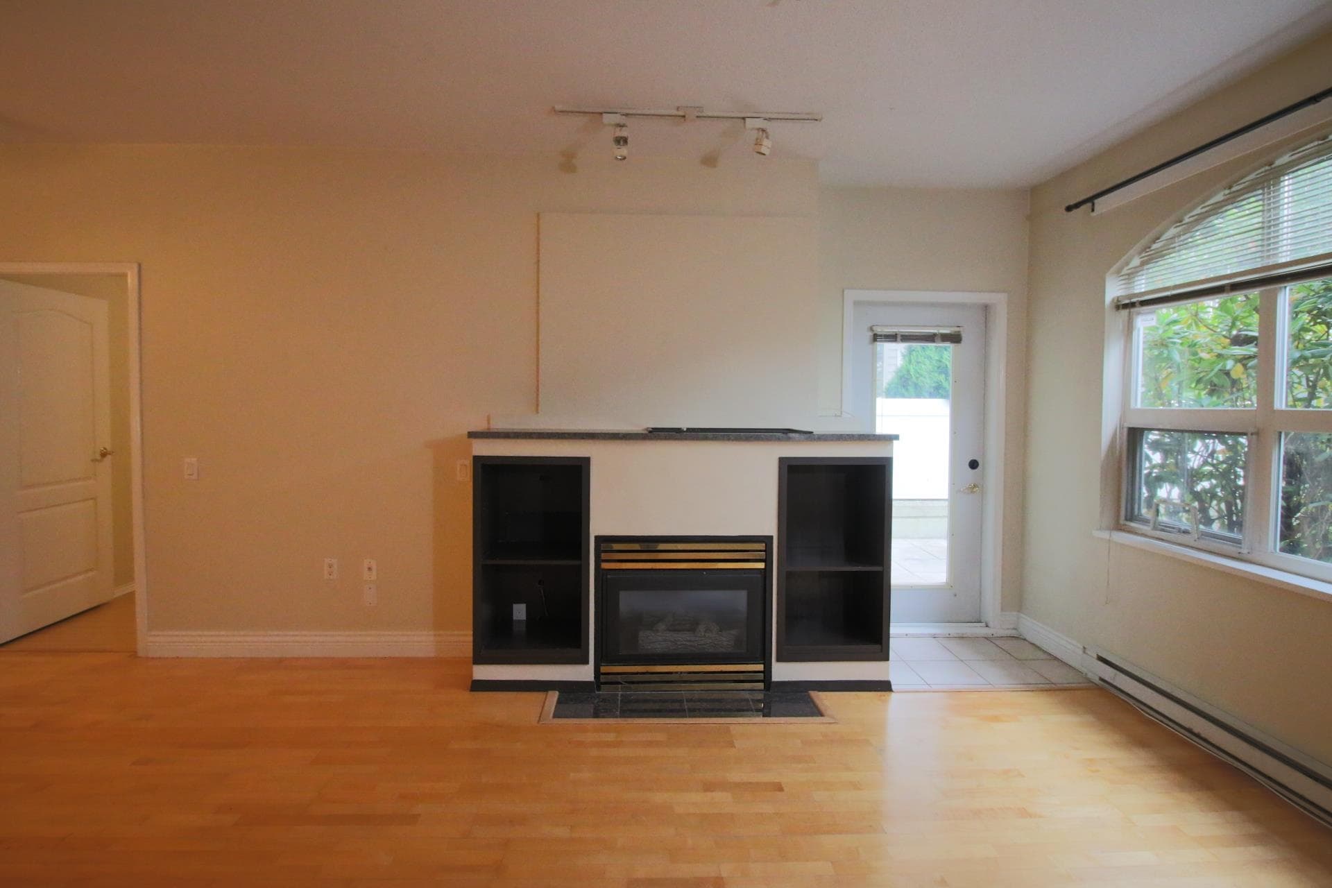 102 - 5888 Dover Crescent, Richmond, V7C 5R9 — photo 5
