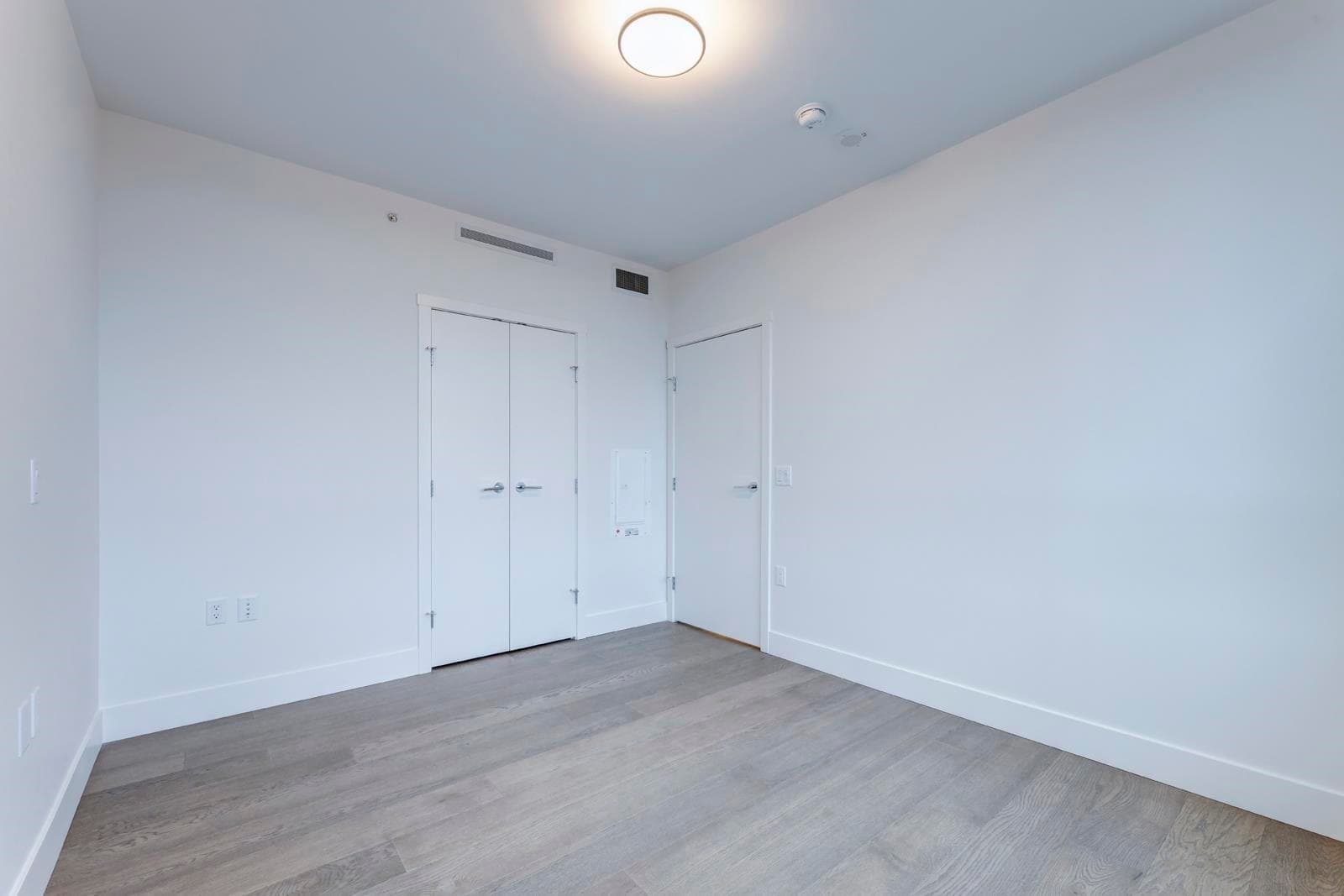 604 - 1675 Lions Gate Lane, North Vancouver, V7P 3B4 — photo 4