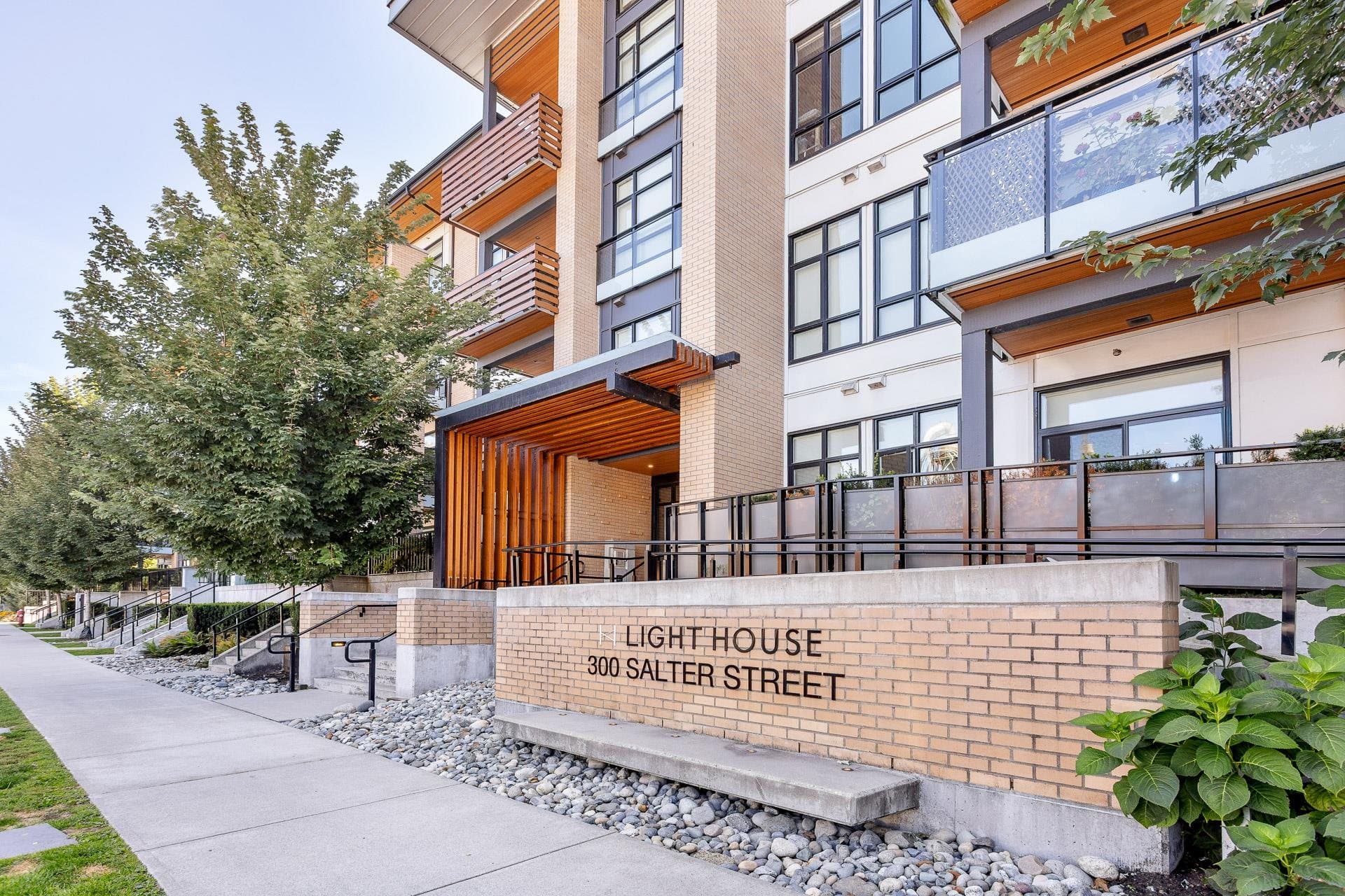 307 - 300 Salter Street, New Westminster, V3M 0L9 — photo 2
