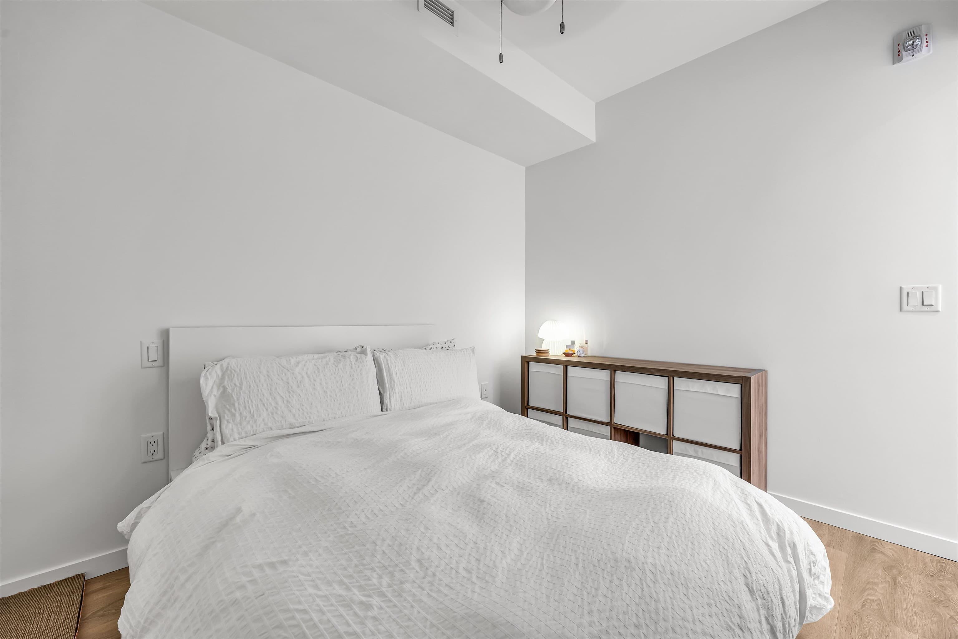 215 - 725 Marine Drive, North Vancouver, V7M 0G2 — photo 5
